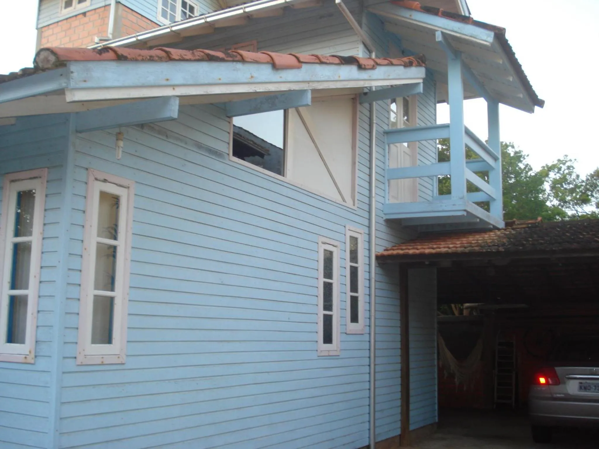 Property building in Casa Guarda do Embaú