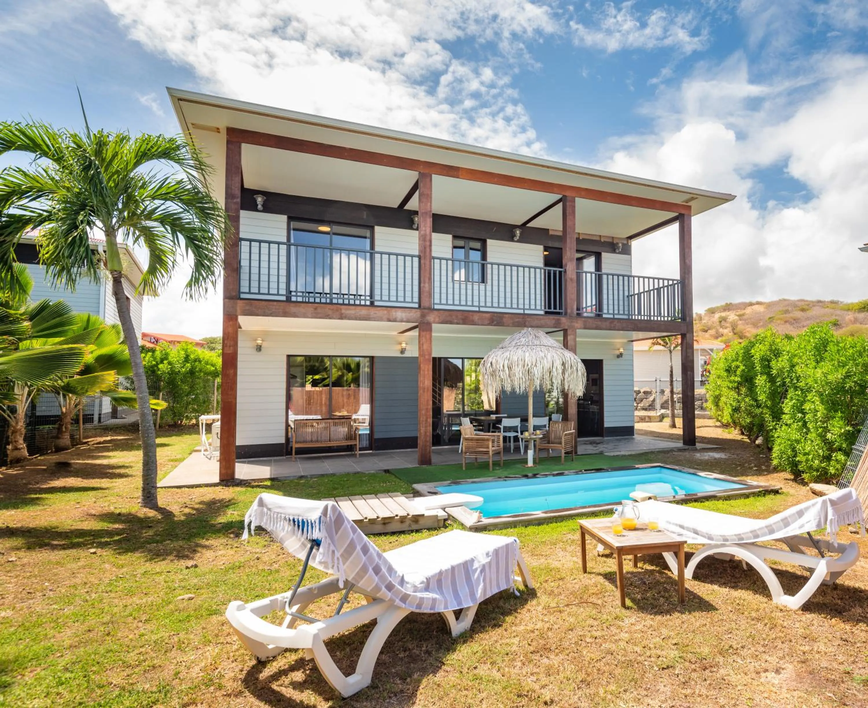 Property building in Le Village de la Pointe