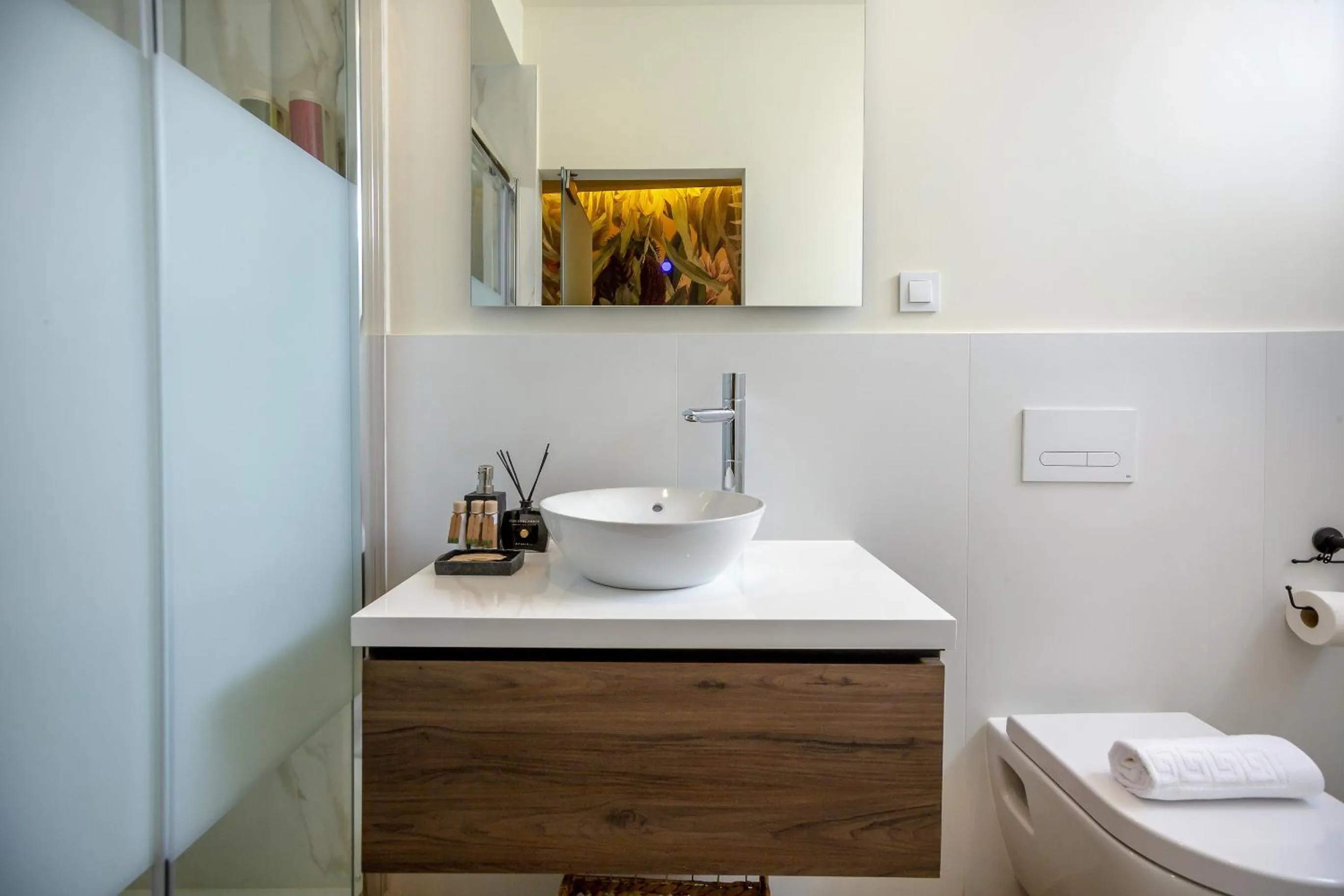 Toilet in Guest House Jacarandá Faro