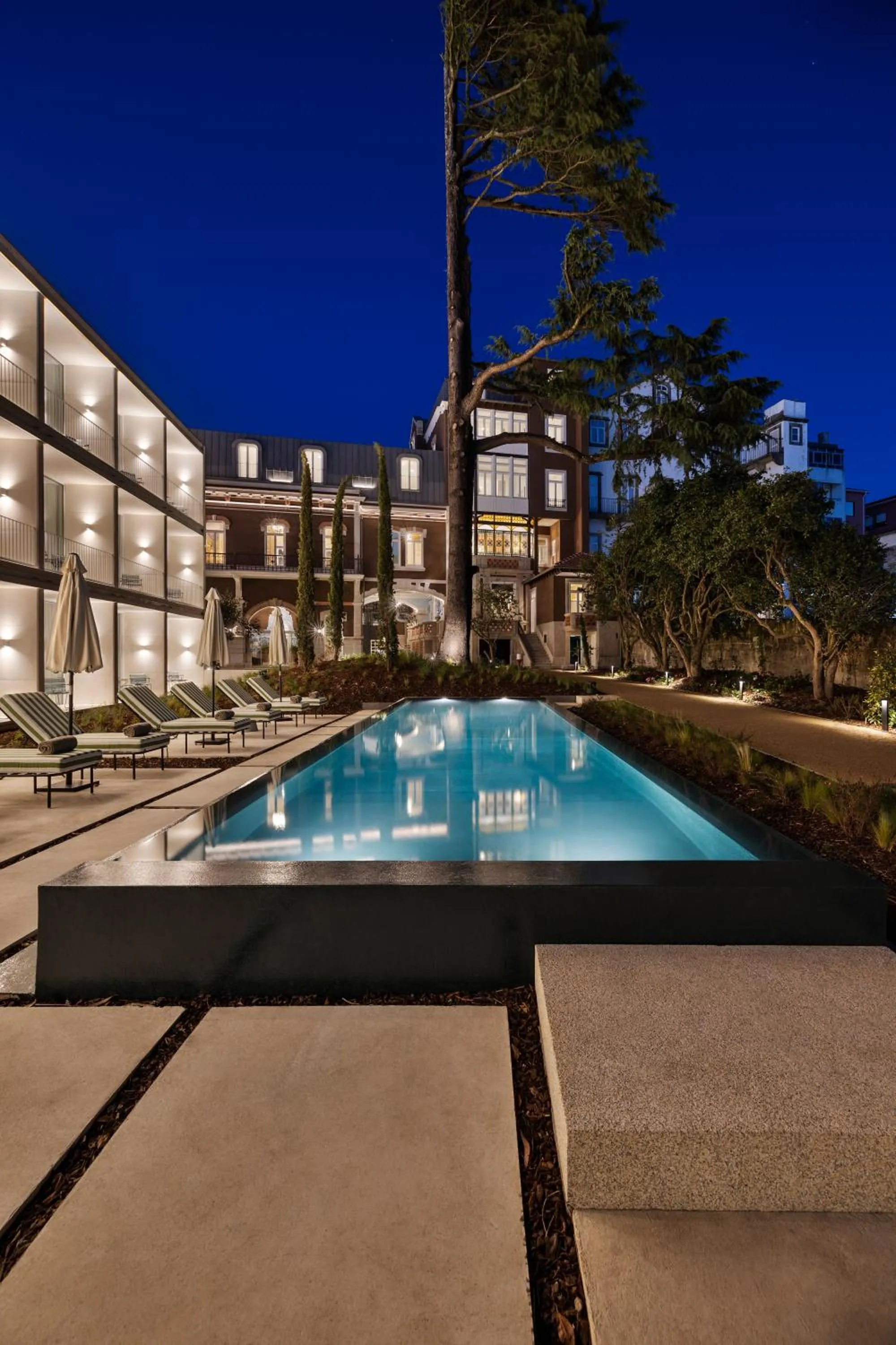 Night in One Shot Palácio Cedofeita