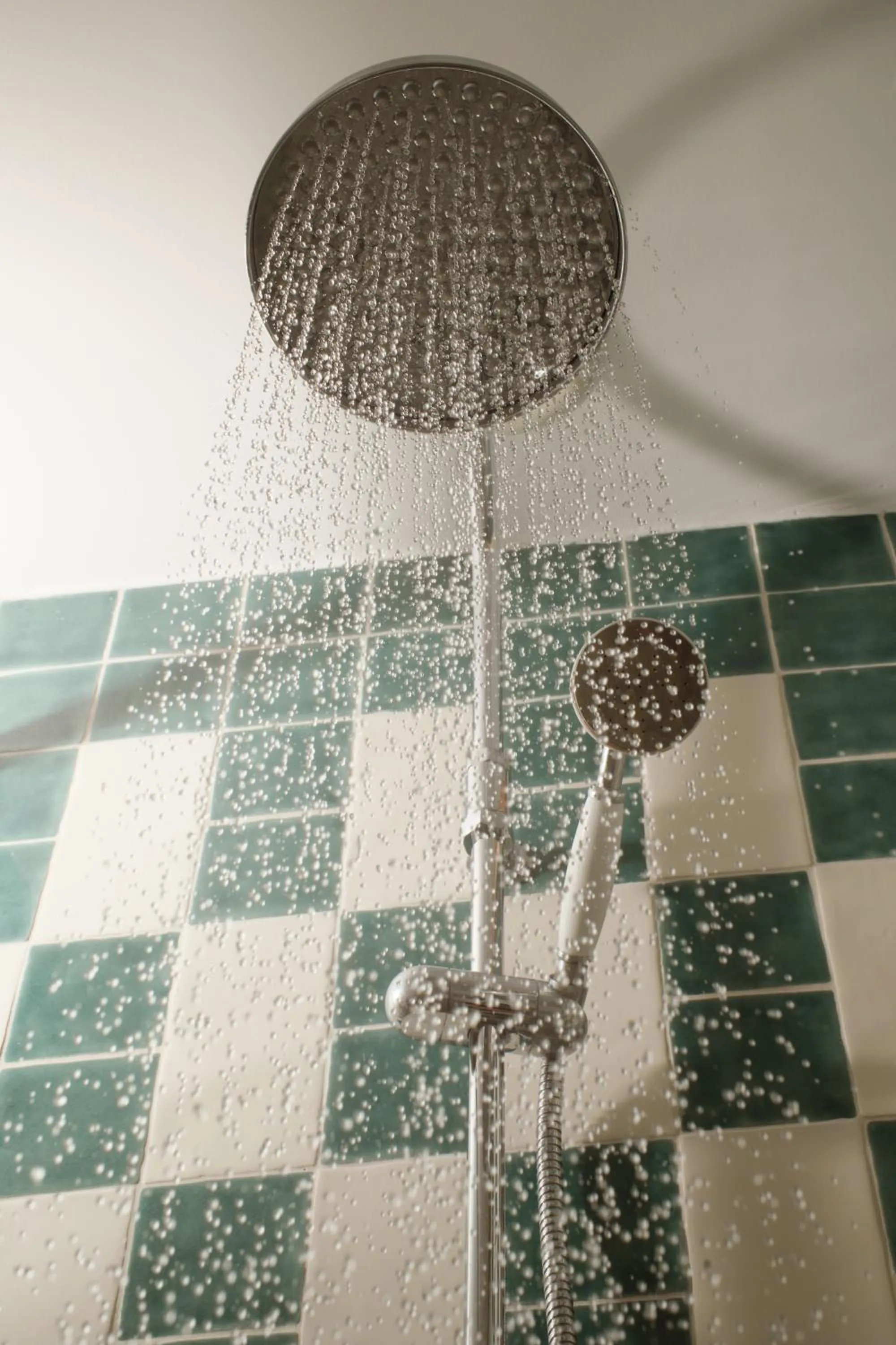 Shower in One Shot Palácio Cedofeita