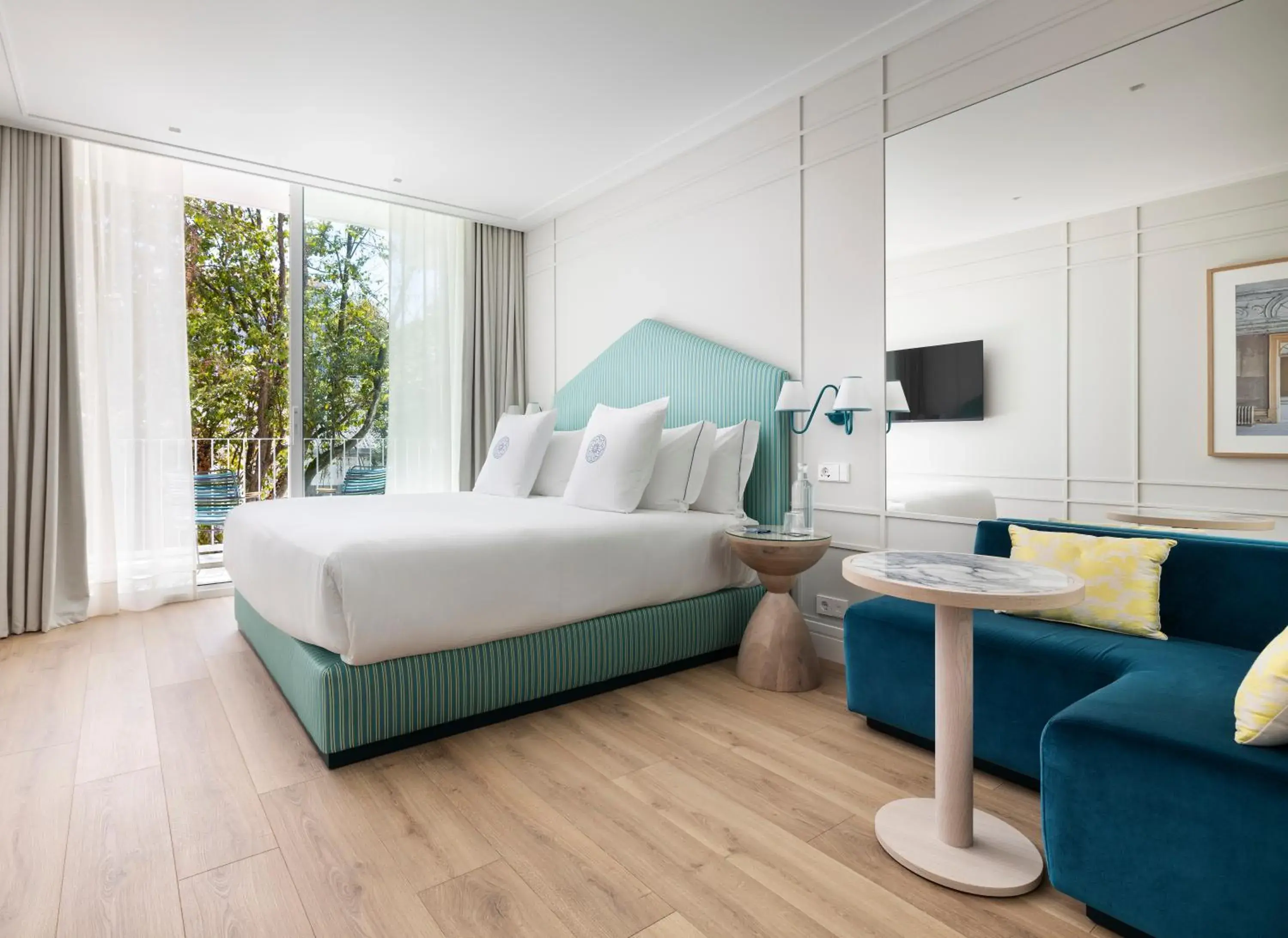 Superior Double or Twin Room in One Shot Palácio Cedofeita Superior Double or Twin Room in One Shot Palácio Cedofeita