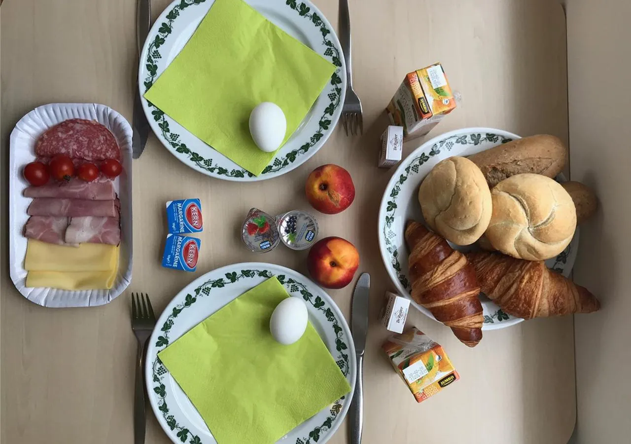 Breakfast in Chaletparc Krabbenkreek Zeeland - Hotel rooms "Terra Mare"