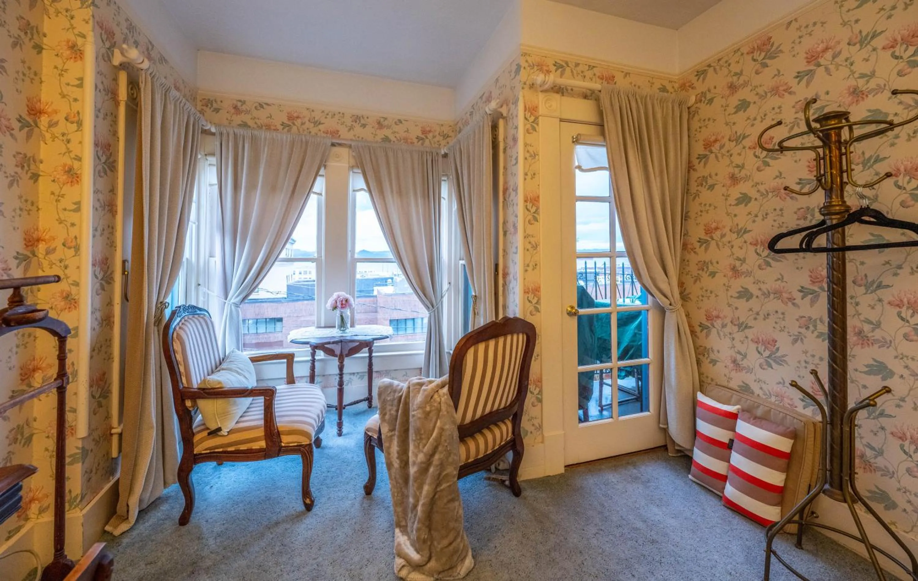 Clementine's Guest House & Vacation Rentals