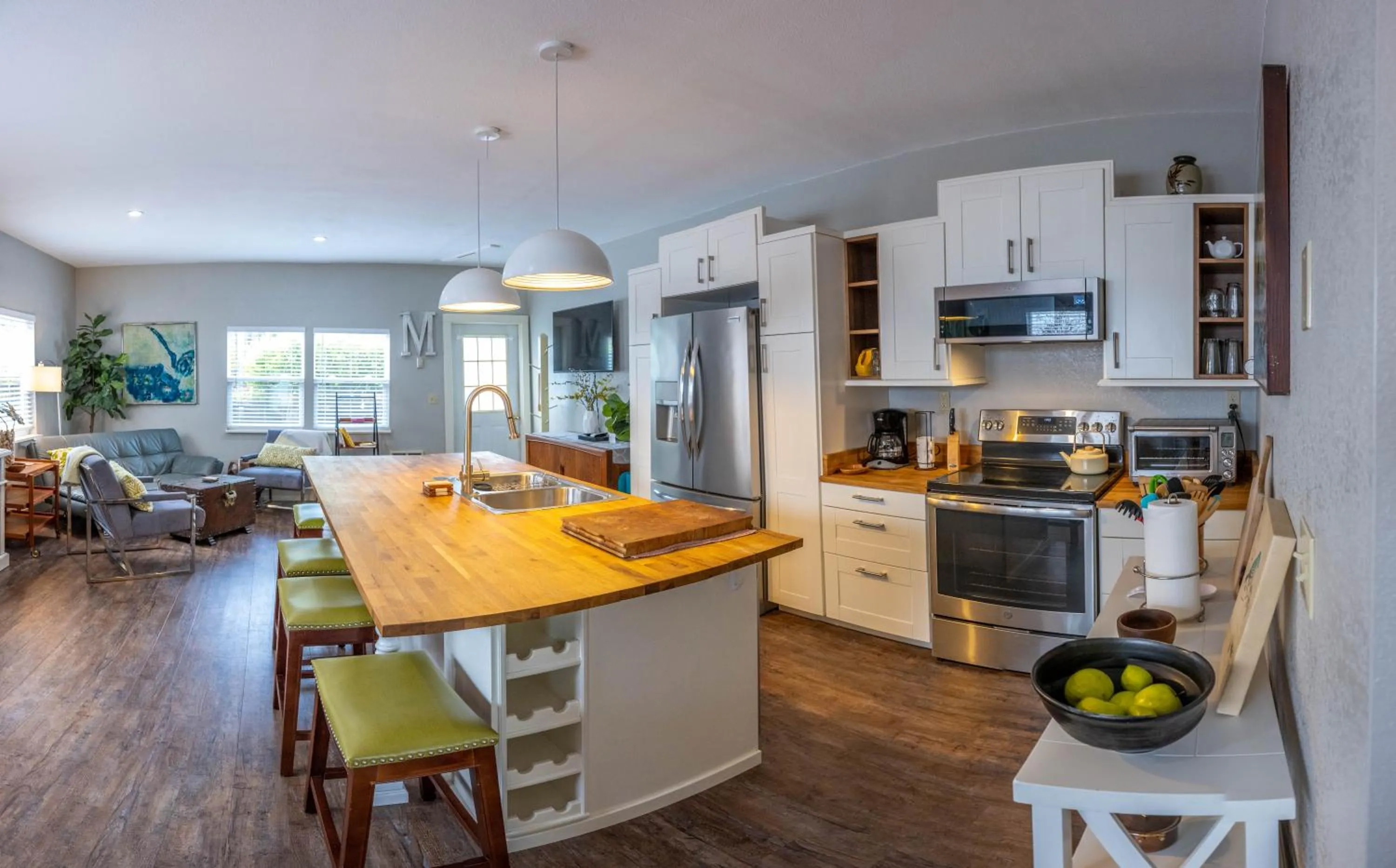 Clementine's Guest House & Vacation Rentals