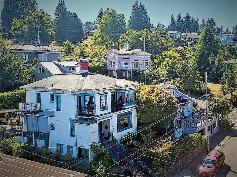 Clementine's Guest House & Vacation Rentals