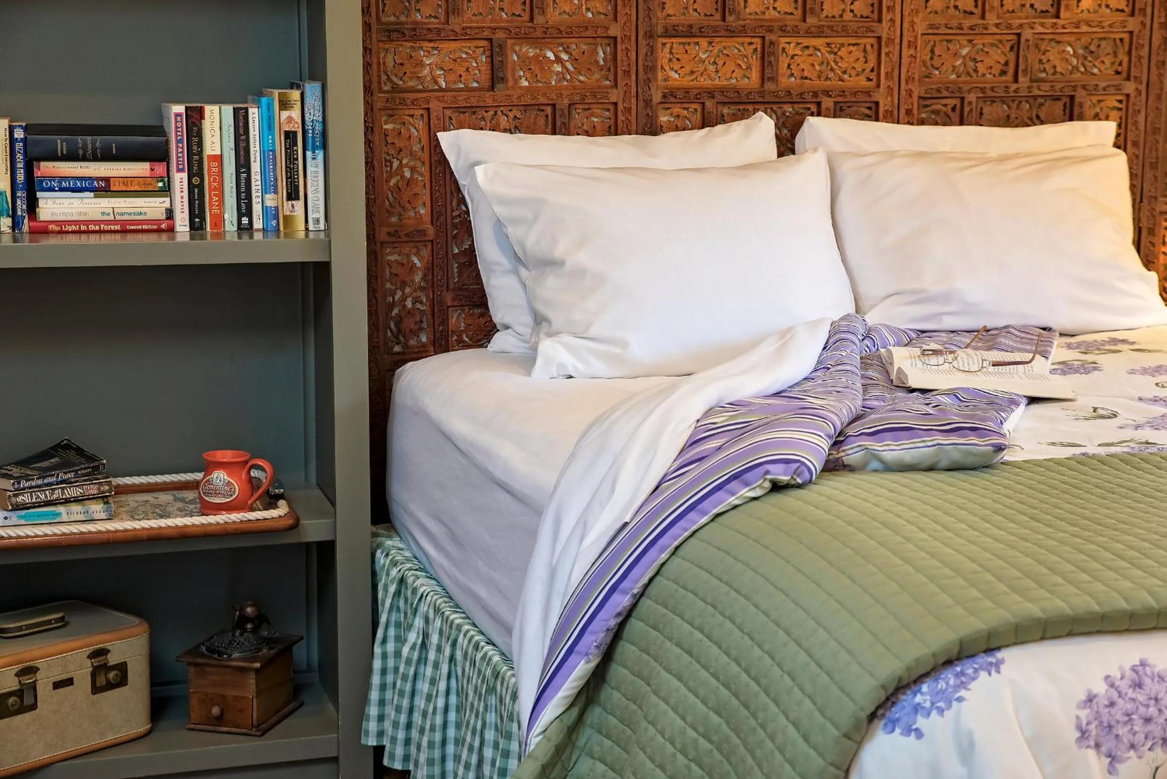 Bed in Clementine's Guest House & Vacation Rentals