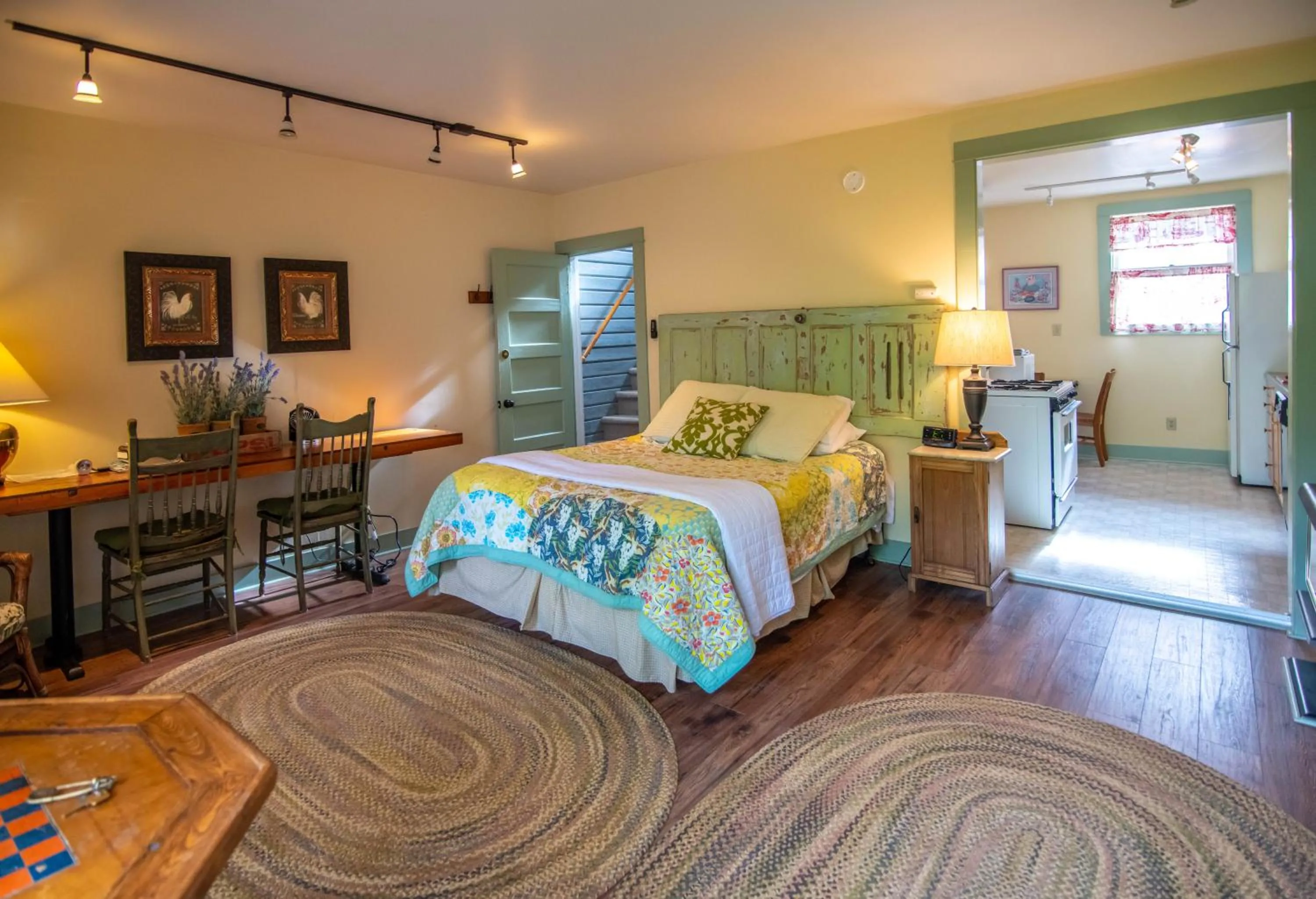 Bedroom, Bed in Clementine's Guest House & Vacation Rentals