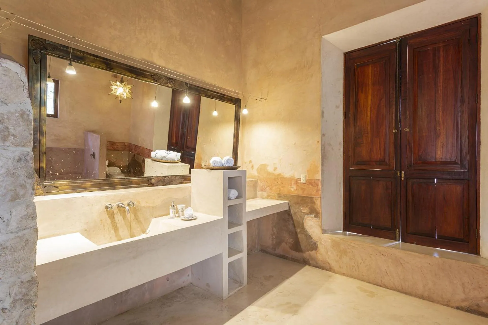 Bathroom, Bed in Hacienda Sacnicte