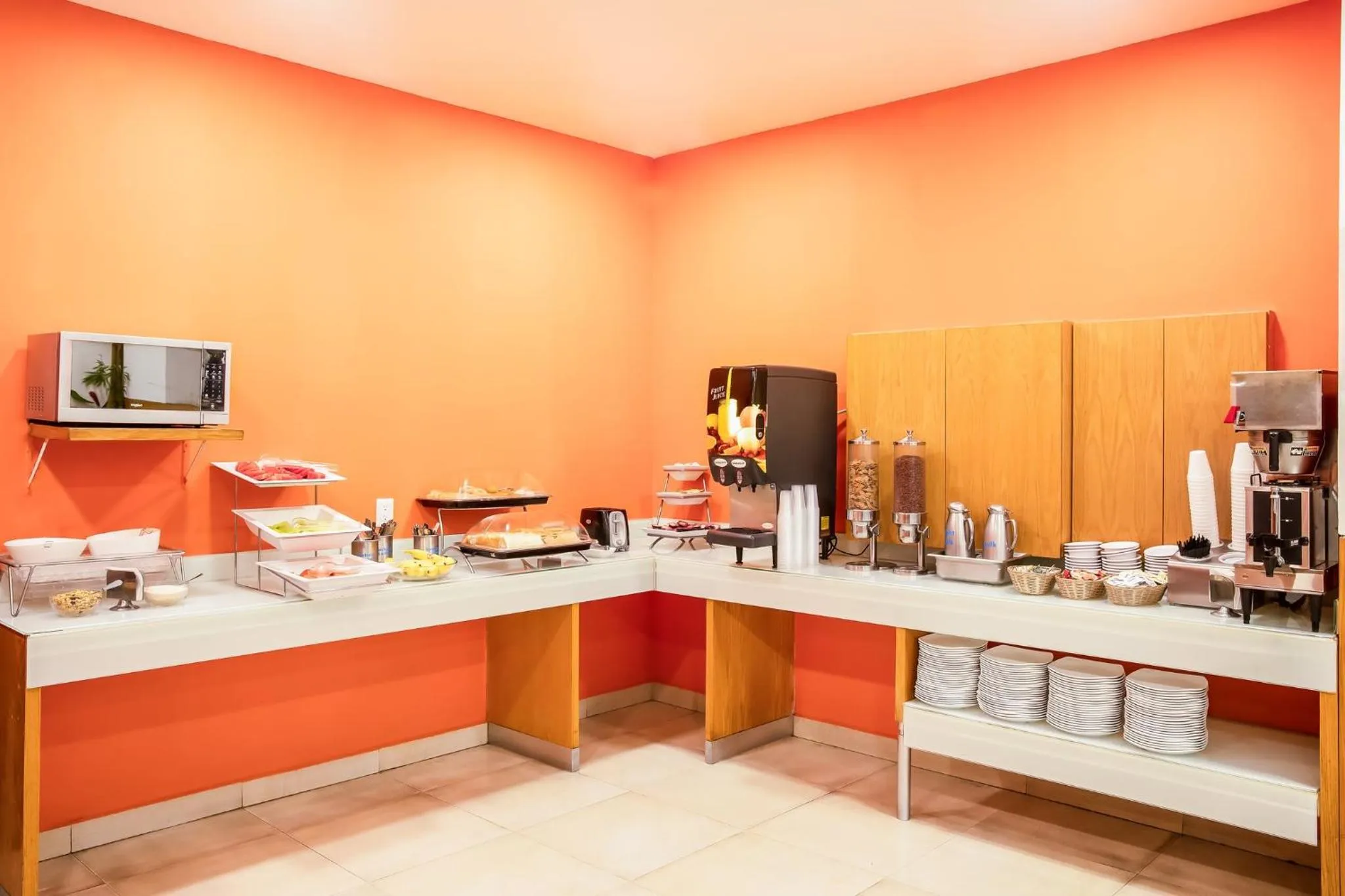 Restaurant/places to eat in One Puebla FINSA