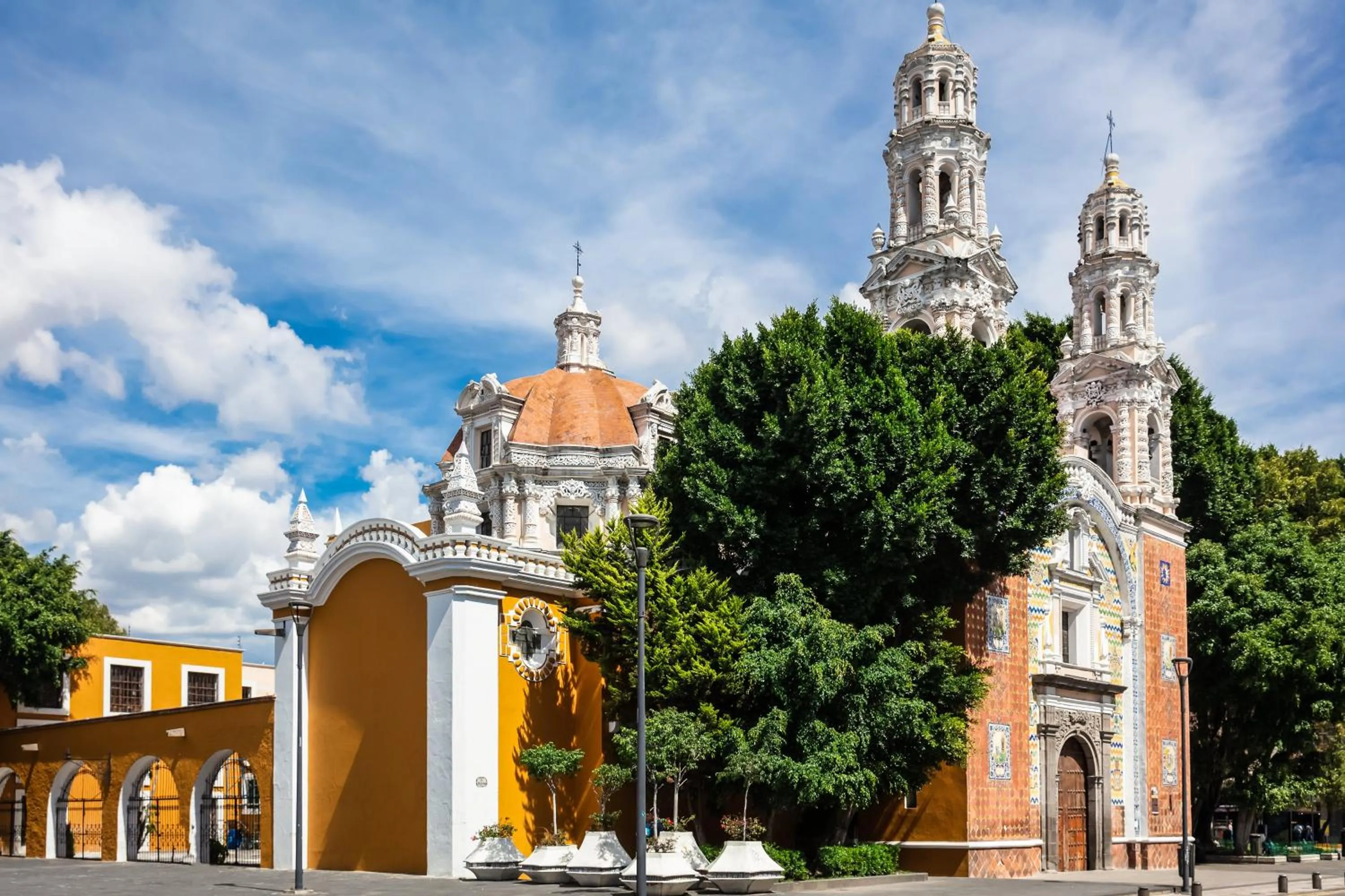 Property building in One Puebla FINSA