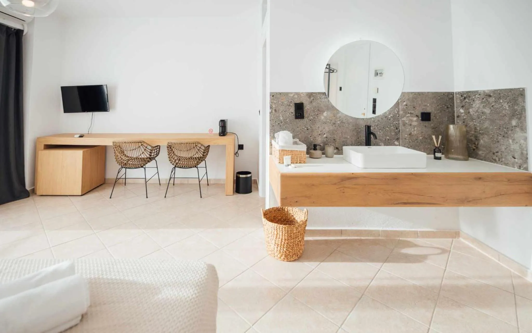 Toilet in Thirsty Dog Urban Port Studios