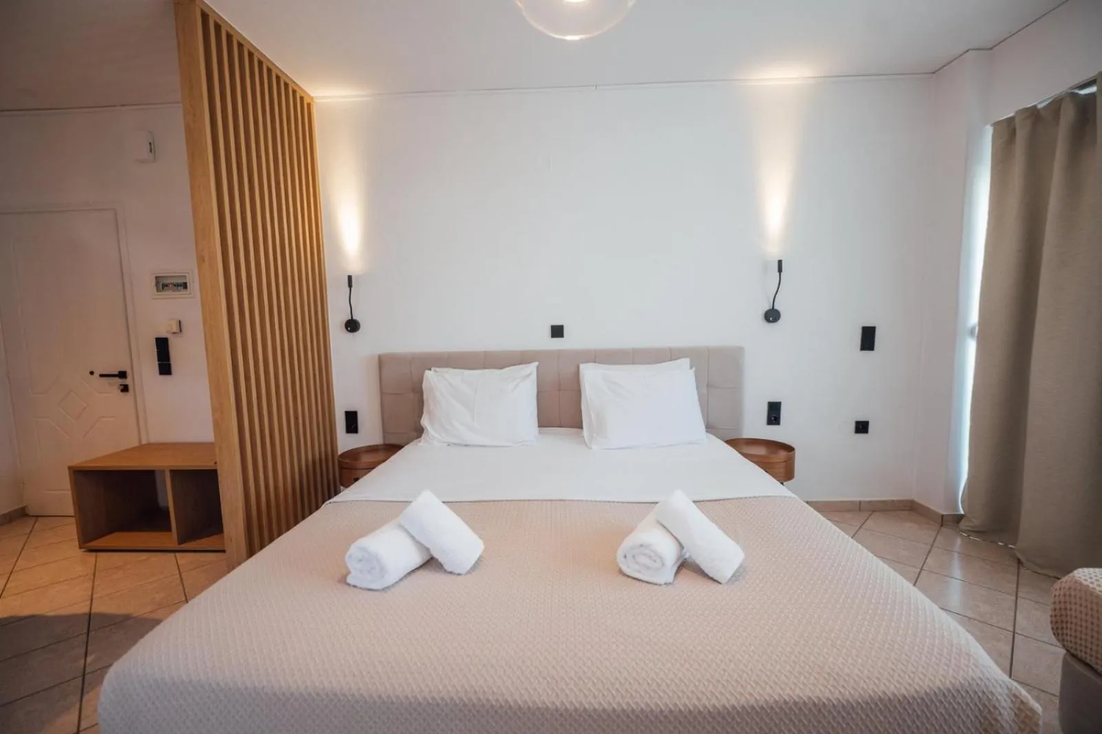 Bed in Thirsty Dog Urban Port Studios