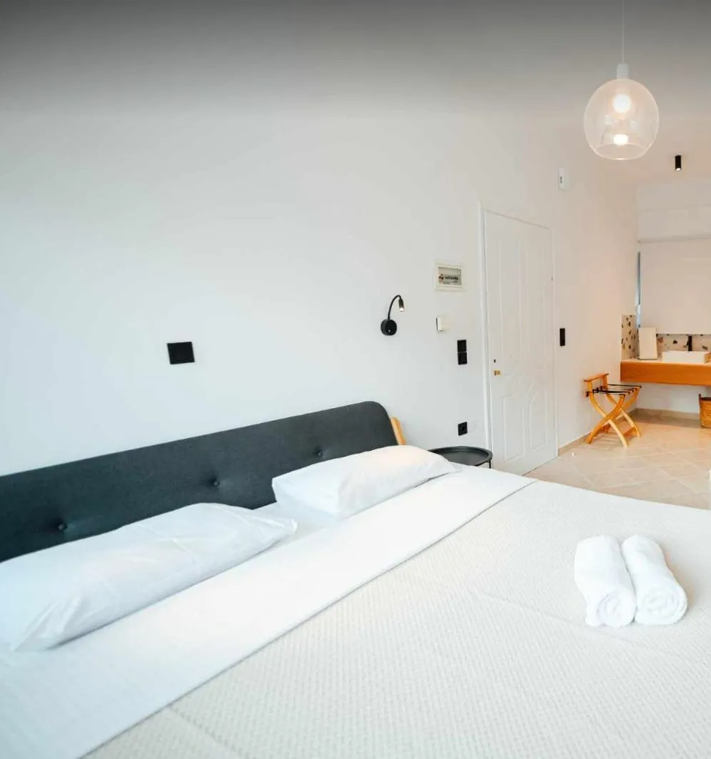 Photo of the whole room, Bed in Thirsty Dog Urban Port Studios