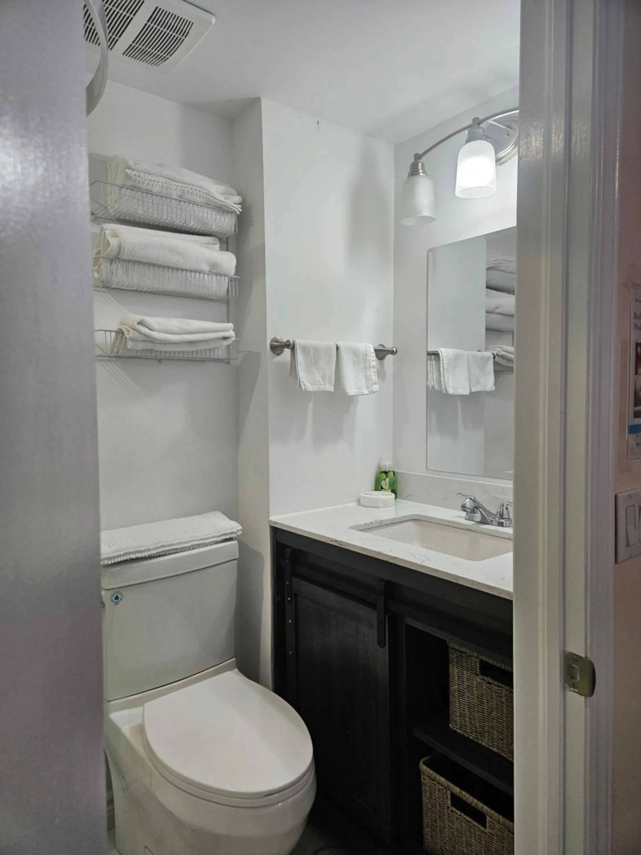 Sunflower Guest Suites