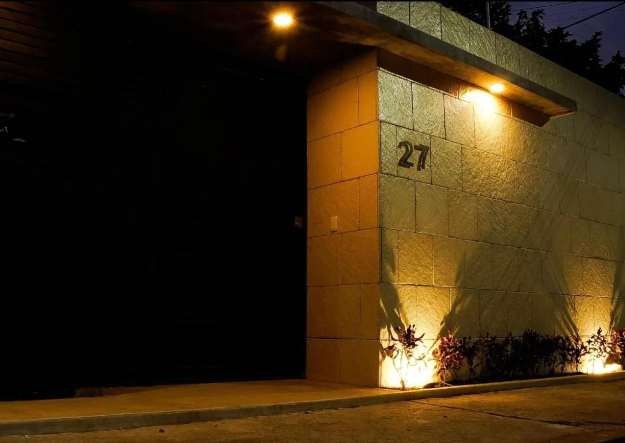 Stay tropical downtown studios