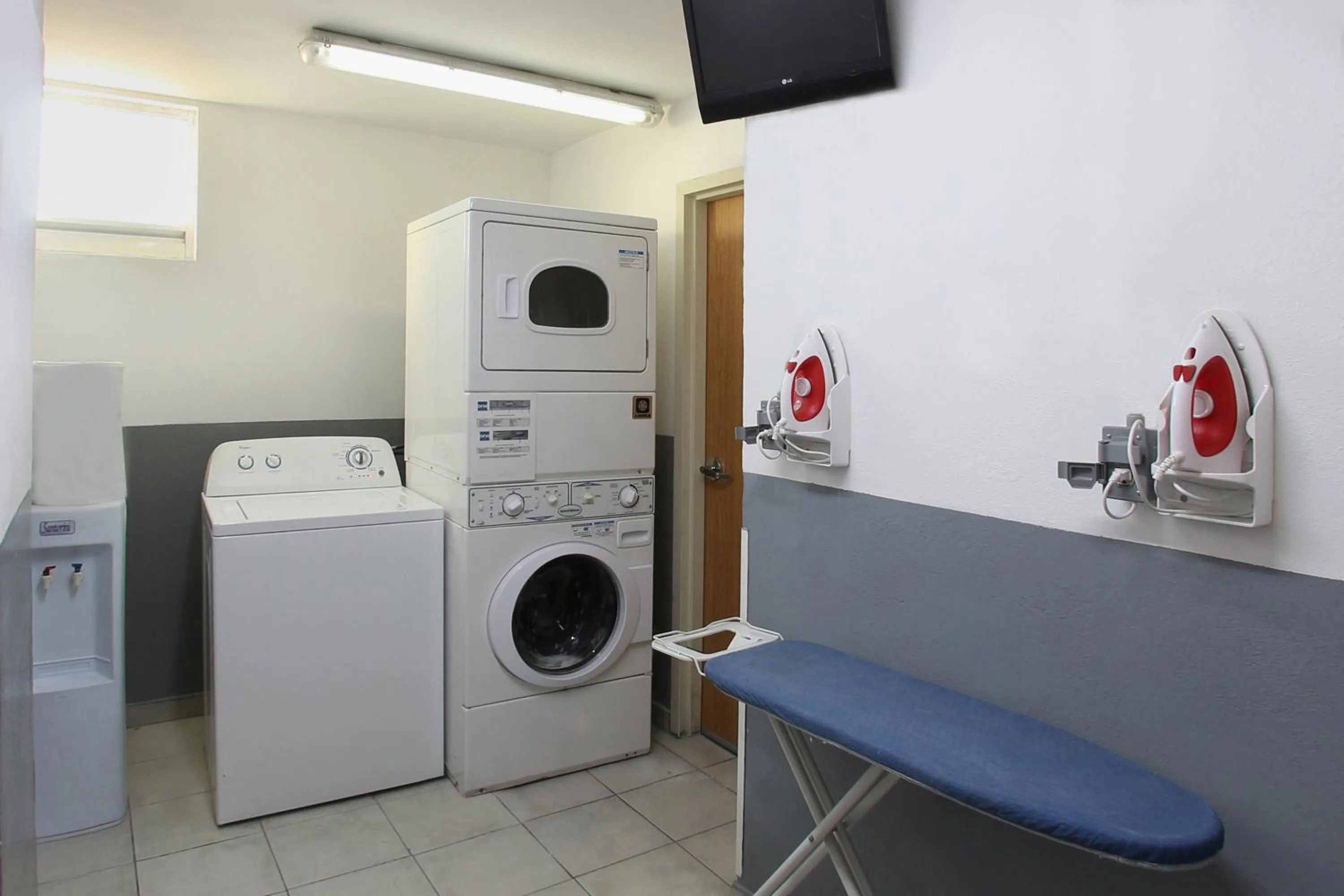 Area and facilities in One Queretaro Plaza Galerias