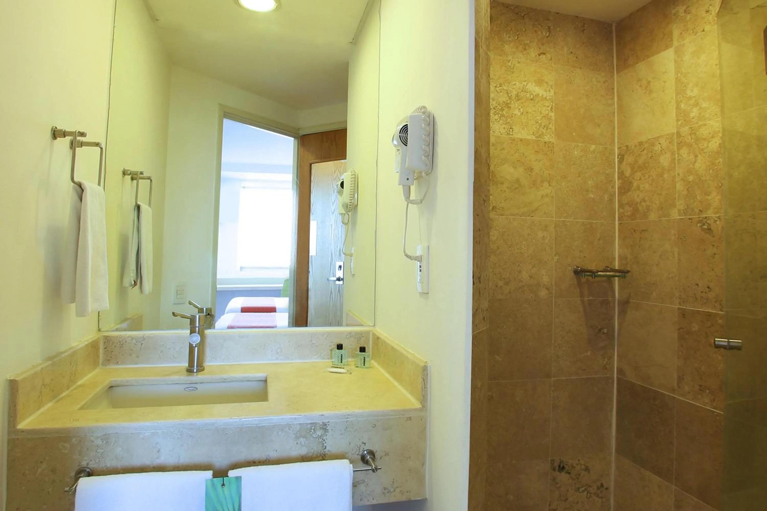 Bathroom in One Salina Cruz