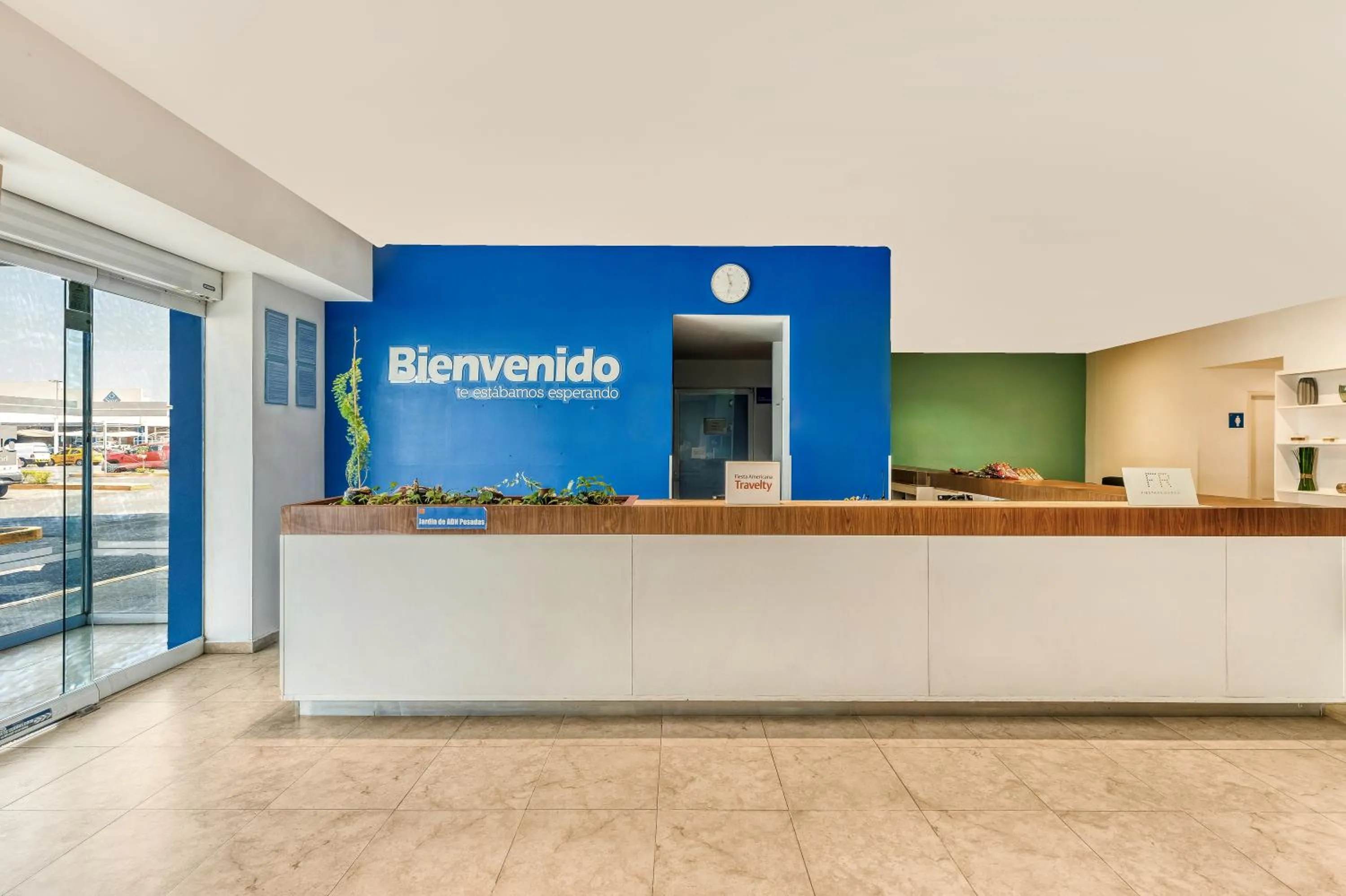 Lobby or reception in One Salina Cruz