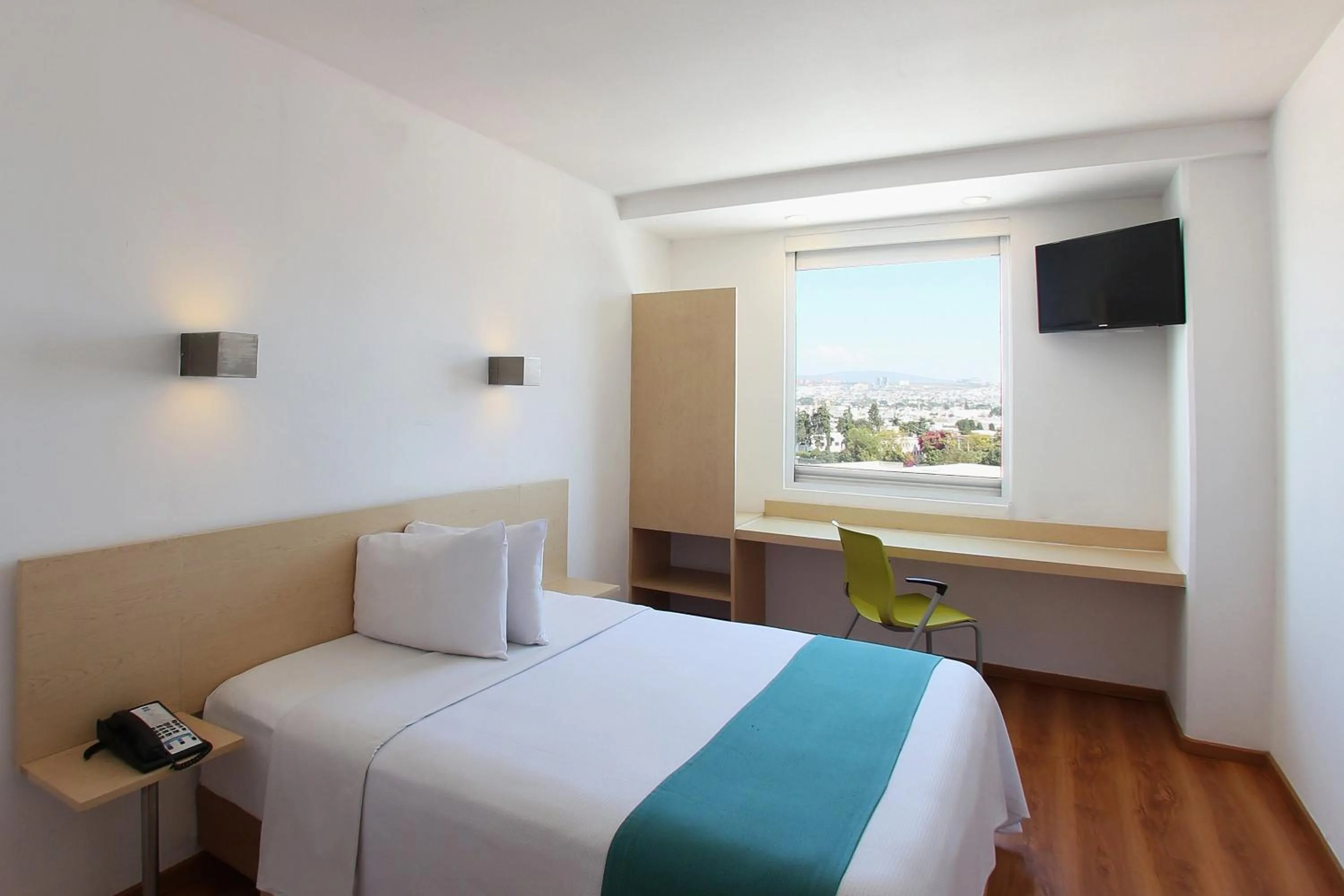 Photo of the whole room, Bed in One Salina Cruz