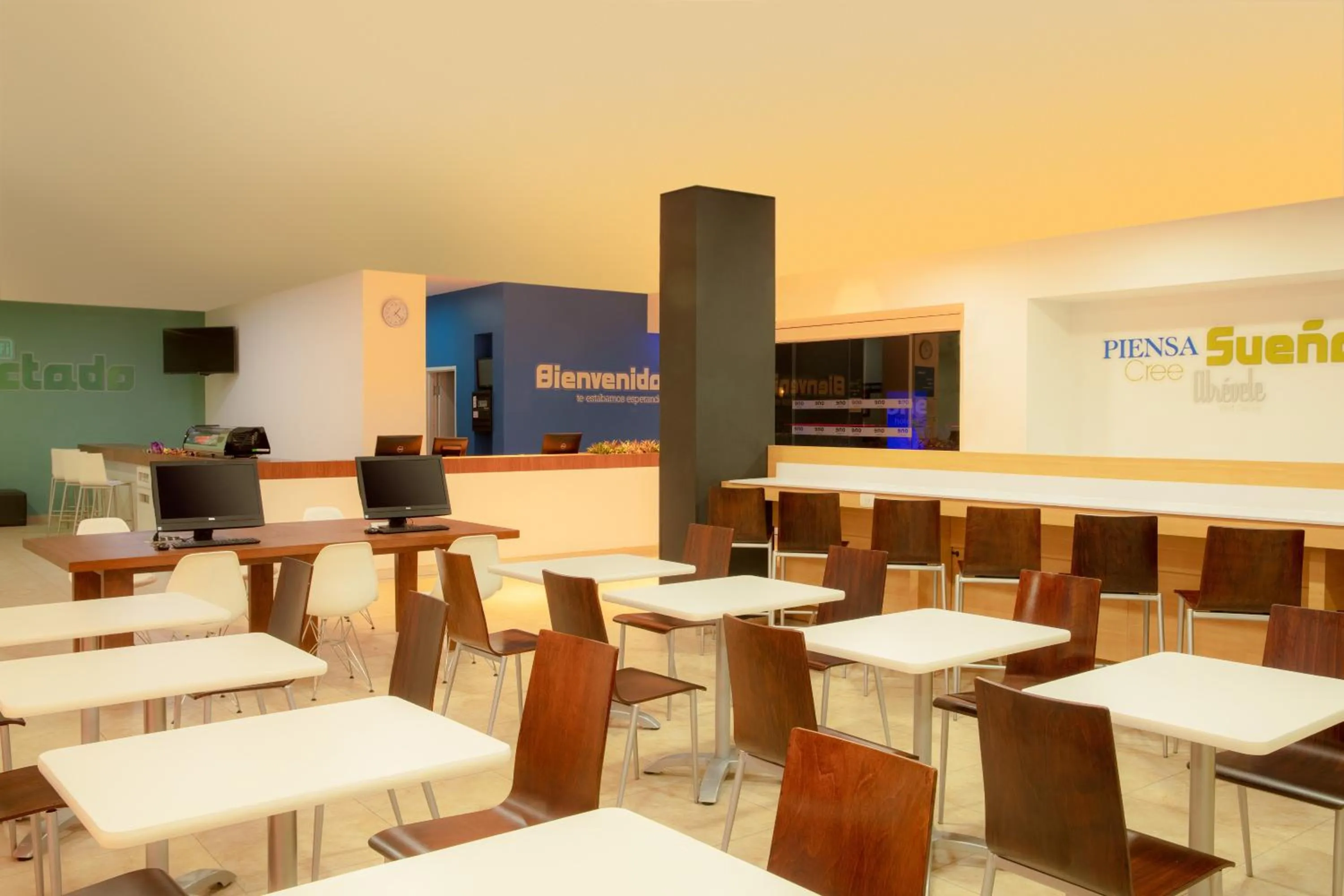 Restaurant/places to eat in One Cancun Centro