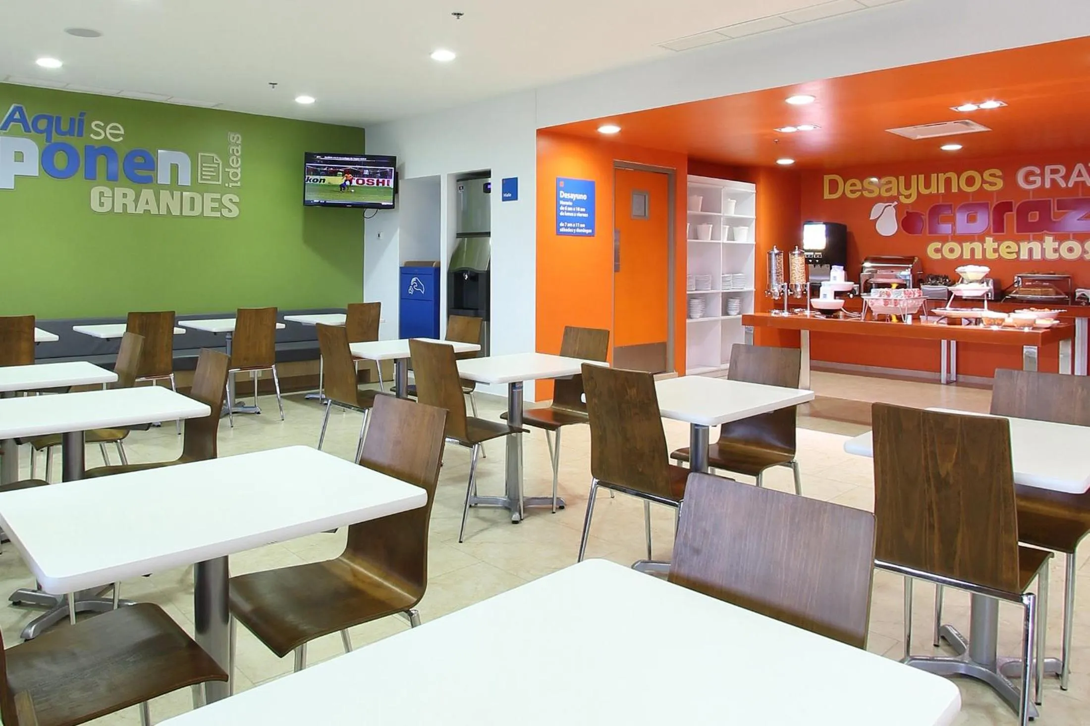 Decorative detail in One La Paz