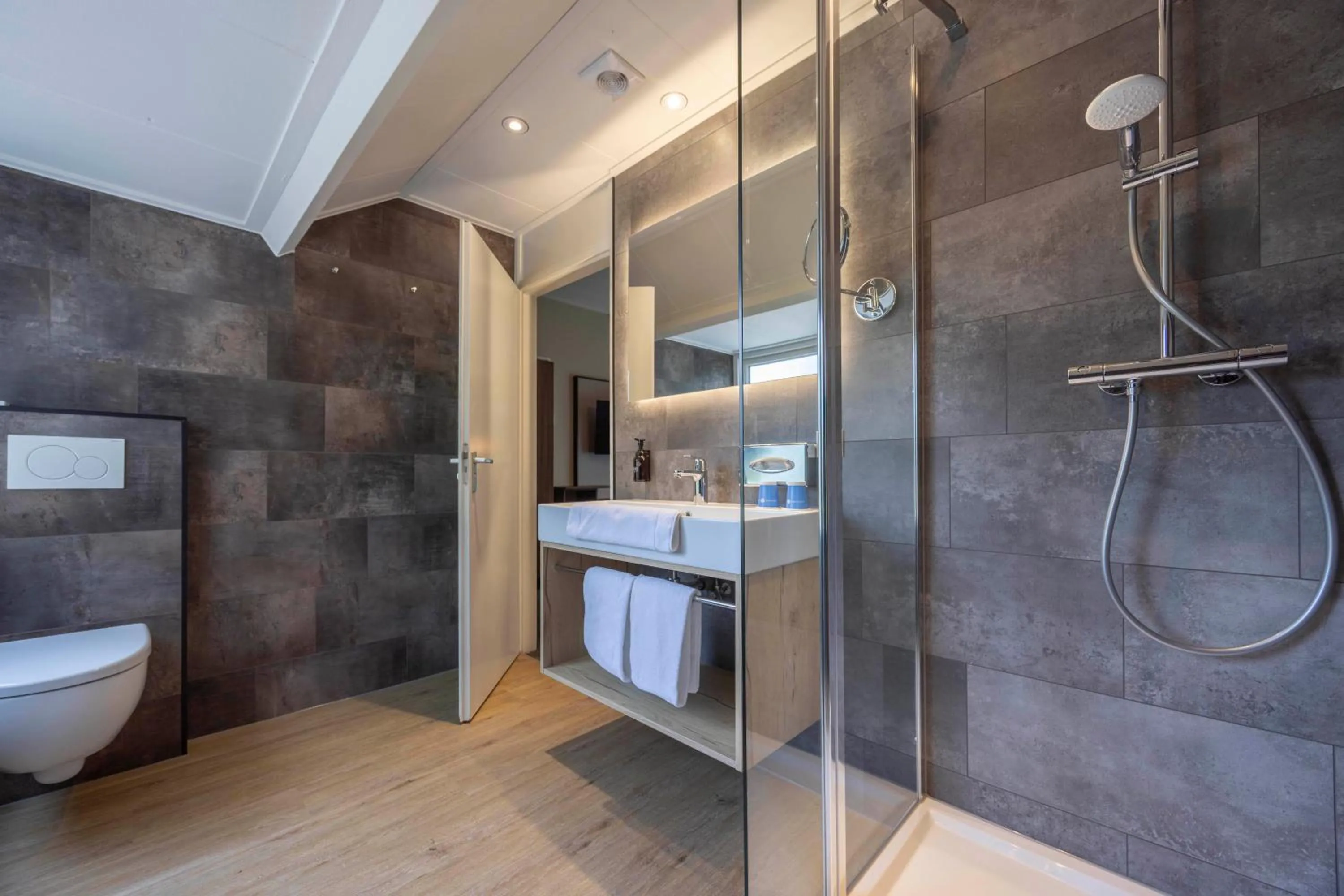 Bathroom in Fletcher Hotel Restaurant Victoria-Hoenderloo