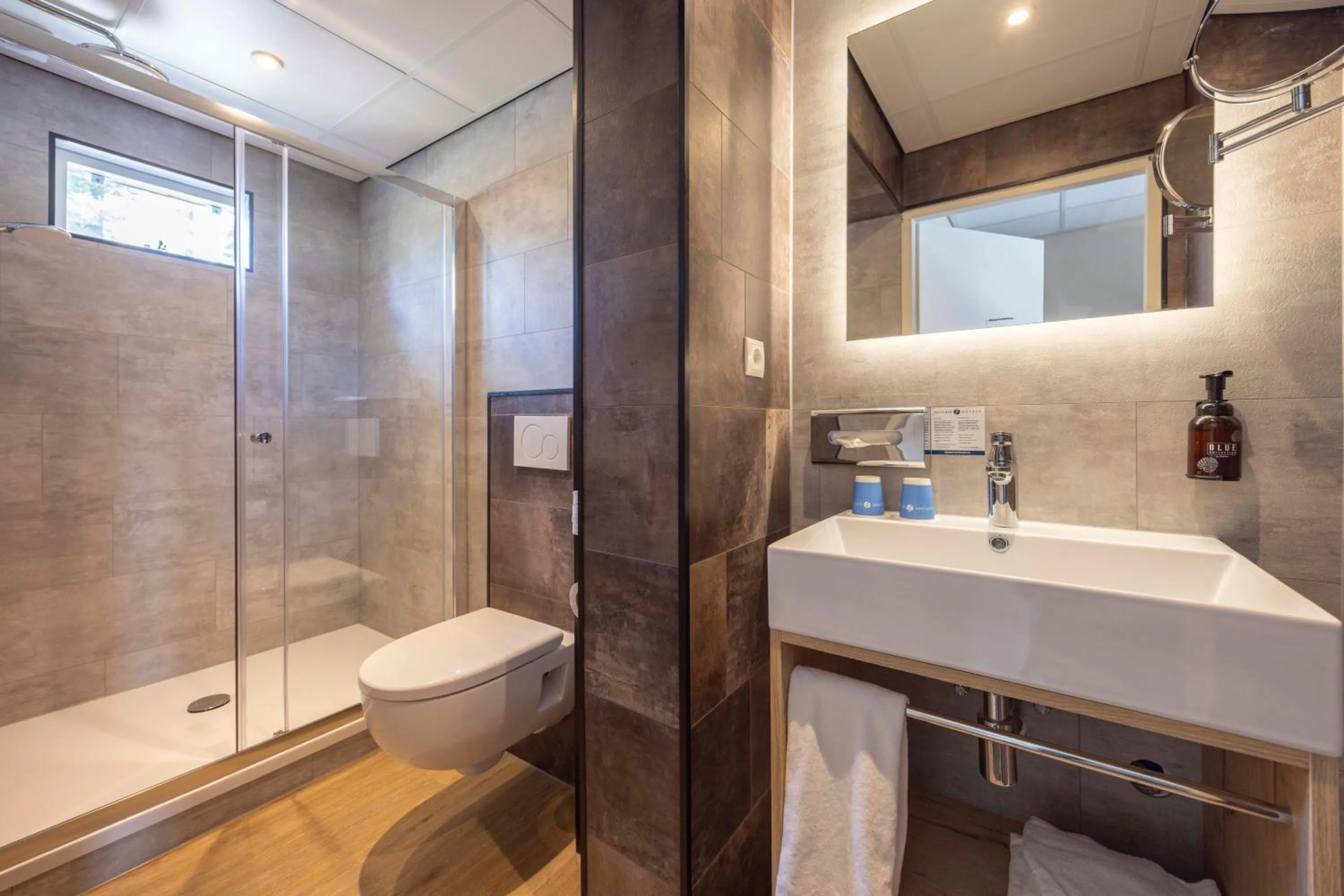 Bathroom in Fletcher Hotel Restaurant Victoria-Hoenderloo