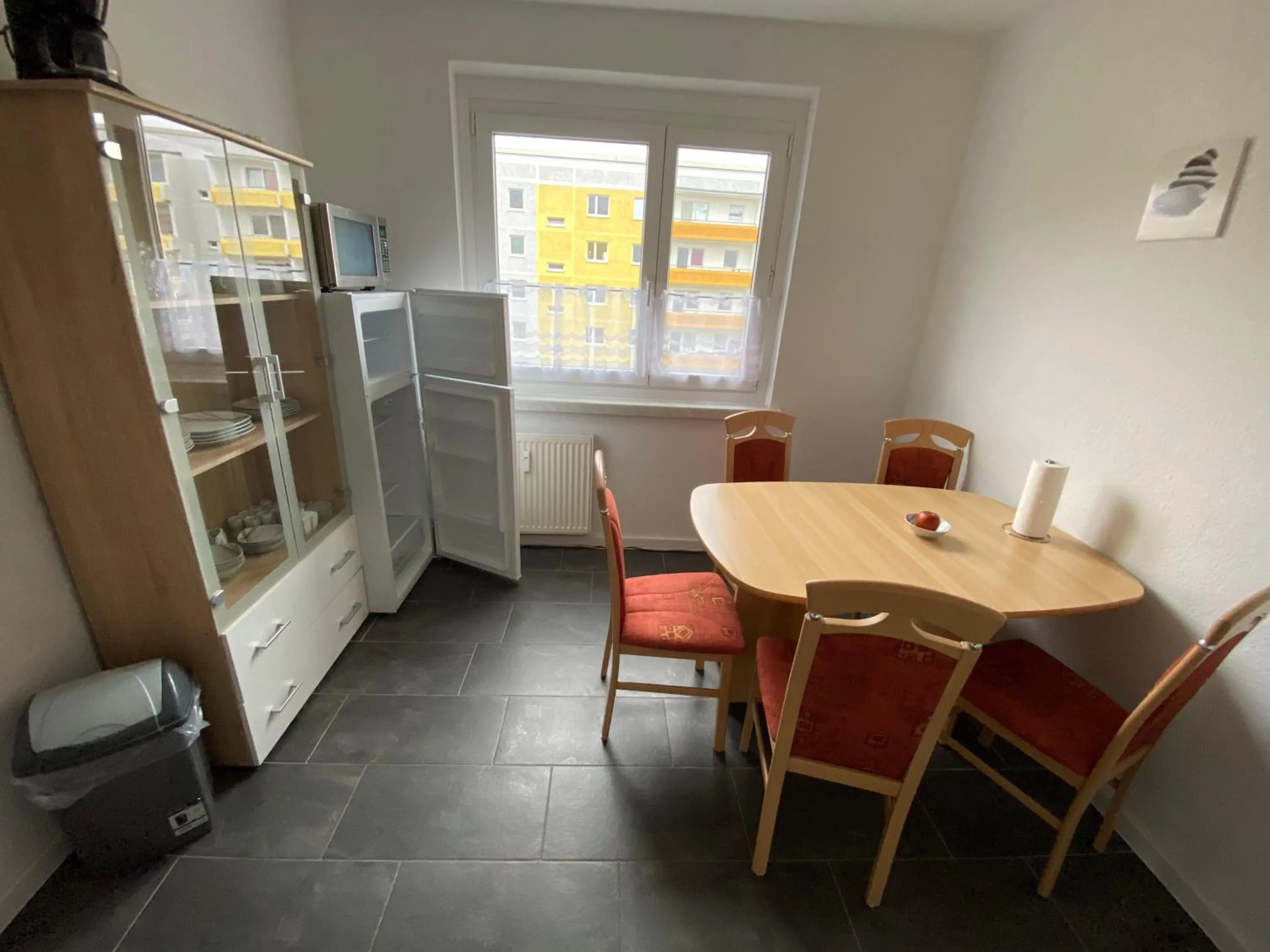 Neue Monteur und Handwerker in Magdeburg mit 3 Schlafzimmern 6 Personen BTR 174