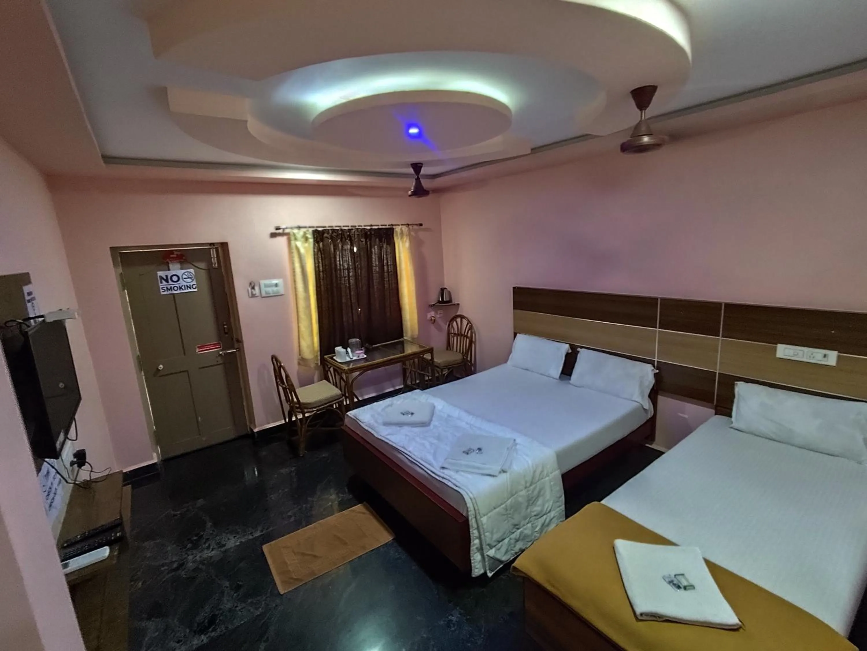 Bedroom, Bed in Sri Murugan Beach Paradise Hotel