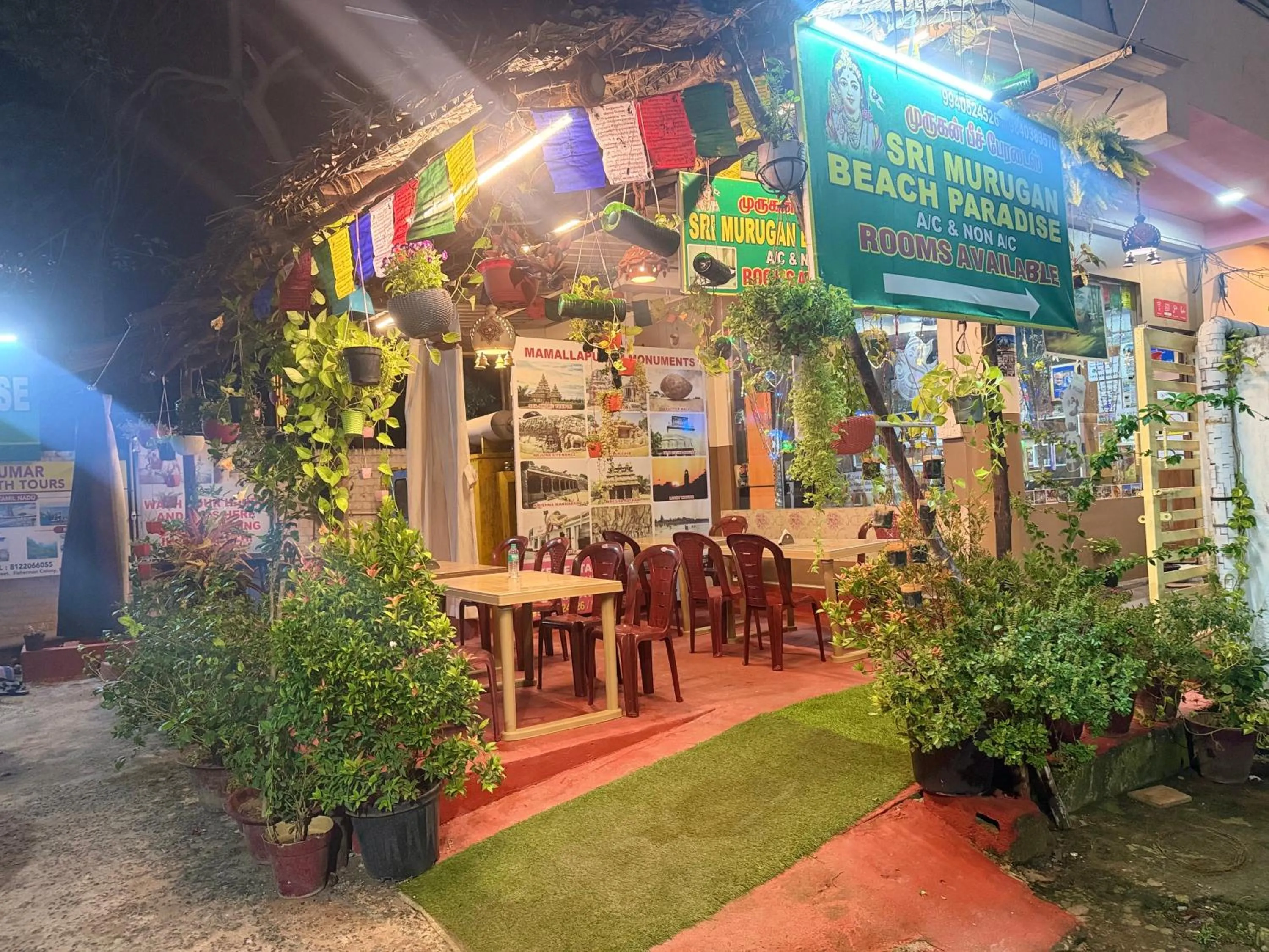 Garden in Sri Murugan Beach Paradise Hotel