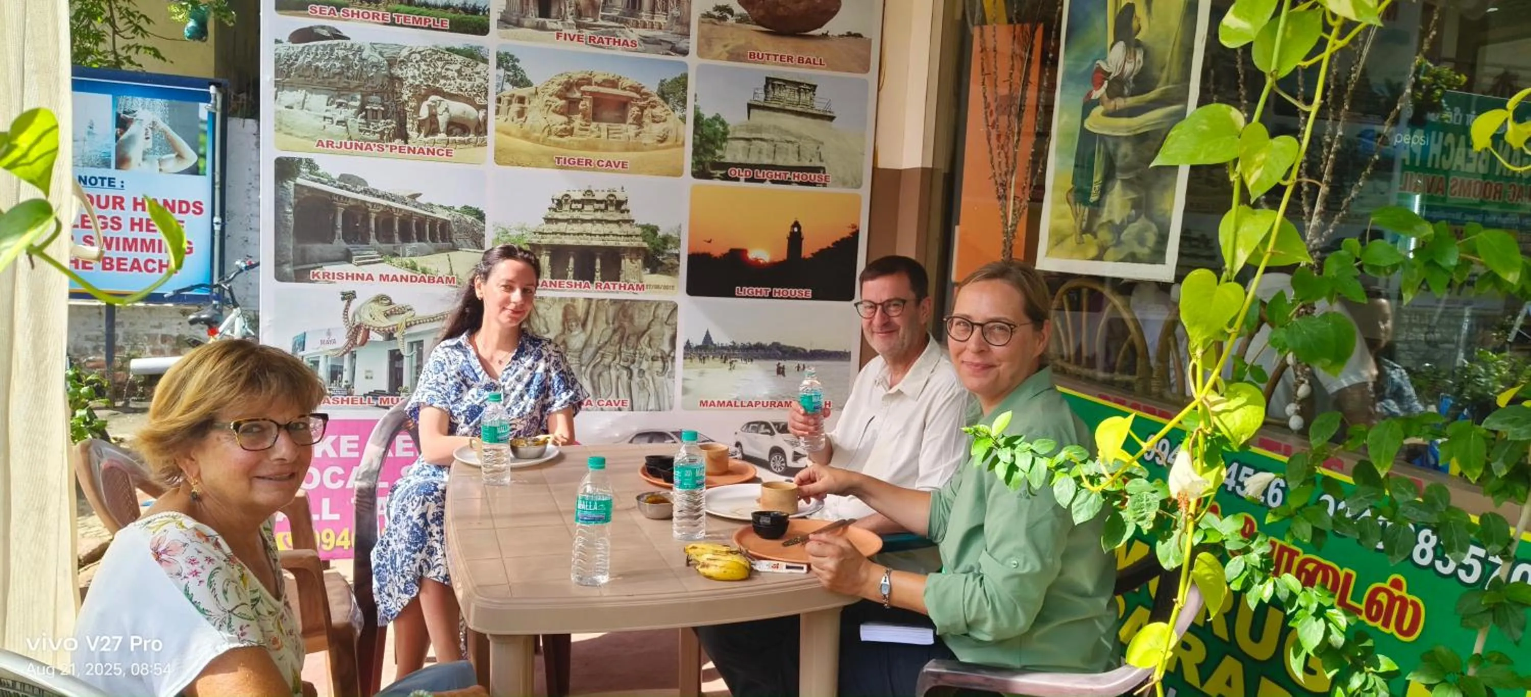 Restaurant/places to eat in Sri Murugan Beach Paradise Hotel