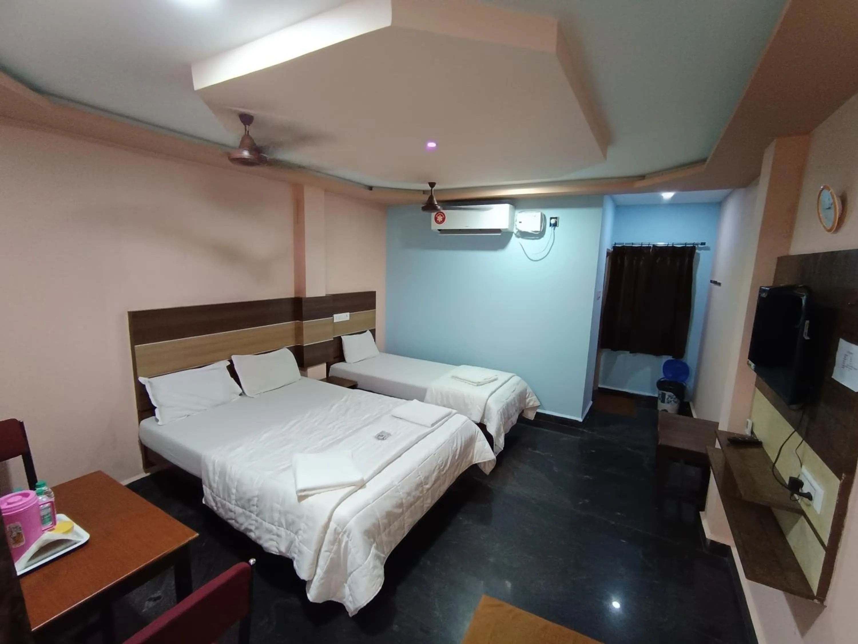 Bed in Sri Murugan Beach Paradise Hotel