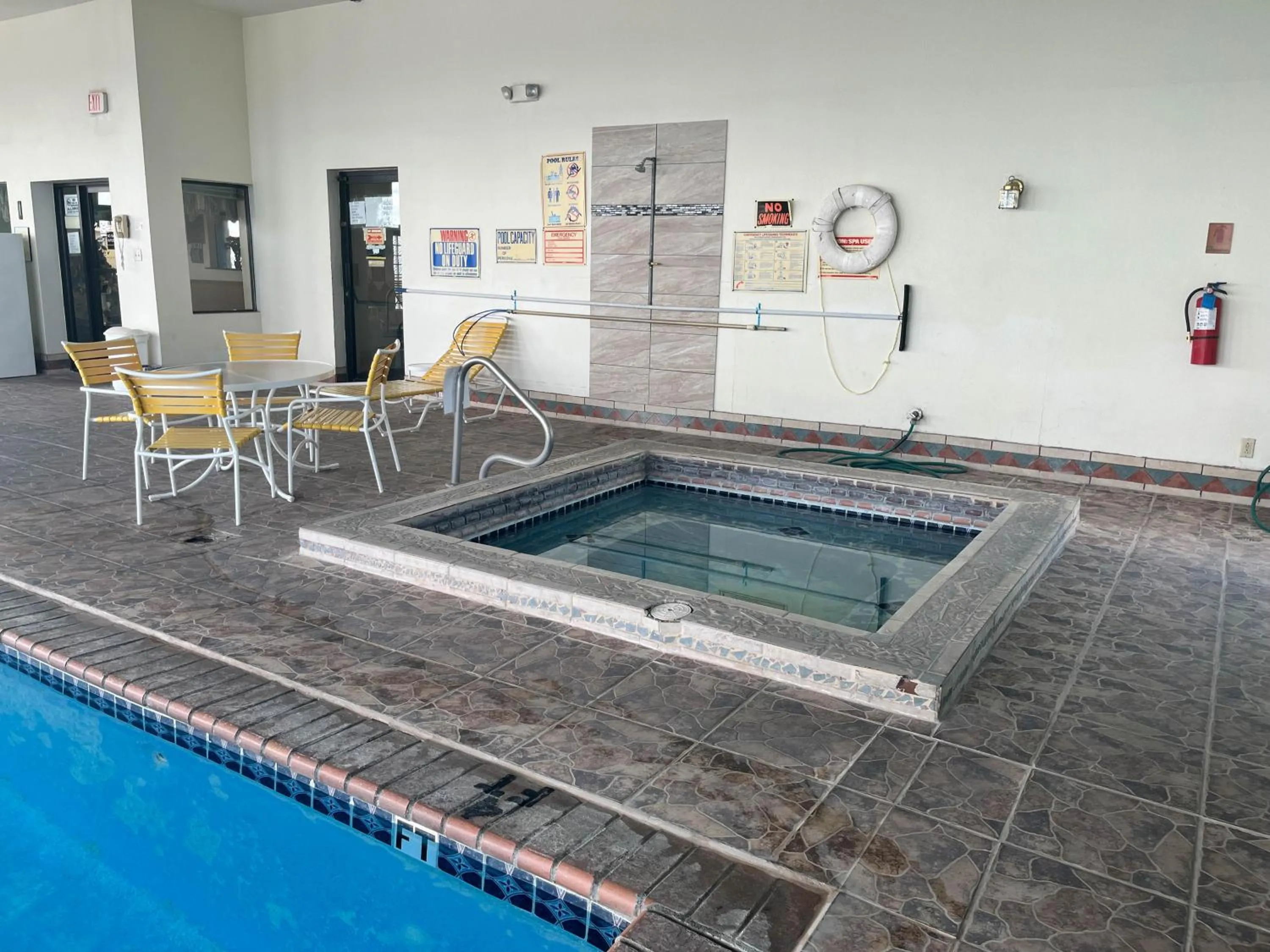 Swimming pool in Motel 6 Deming, NM