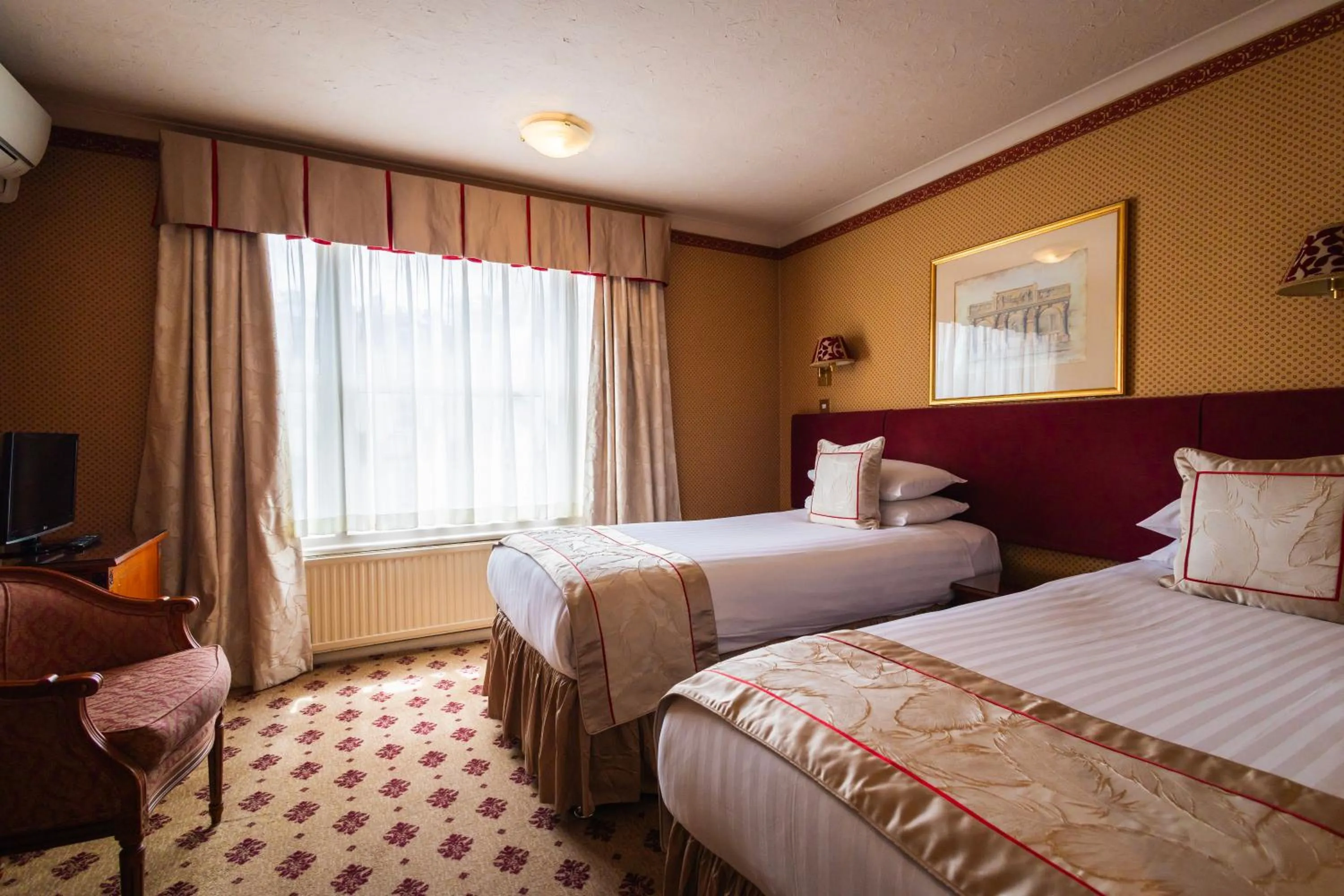 Bedroom, Bed in London Lodge Hotel