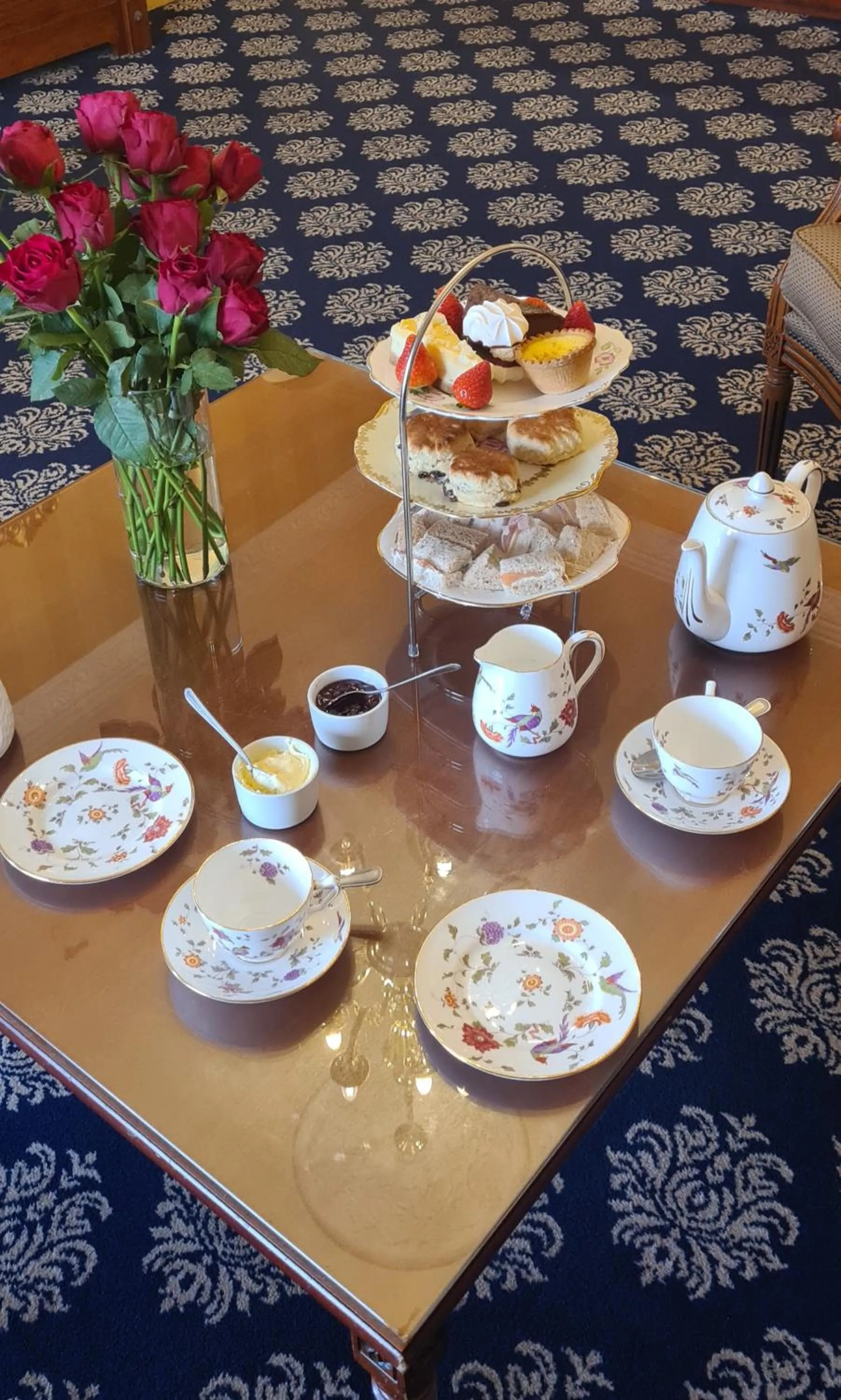 Restaurant/places to eat in London Lodge Hotel