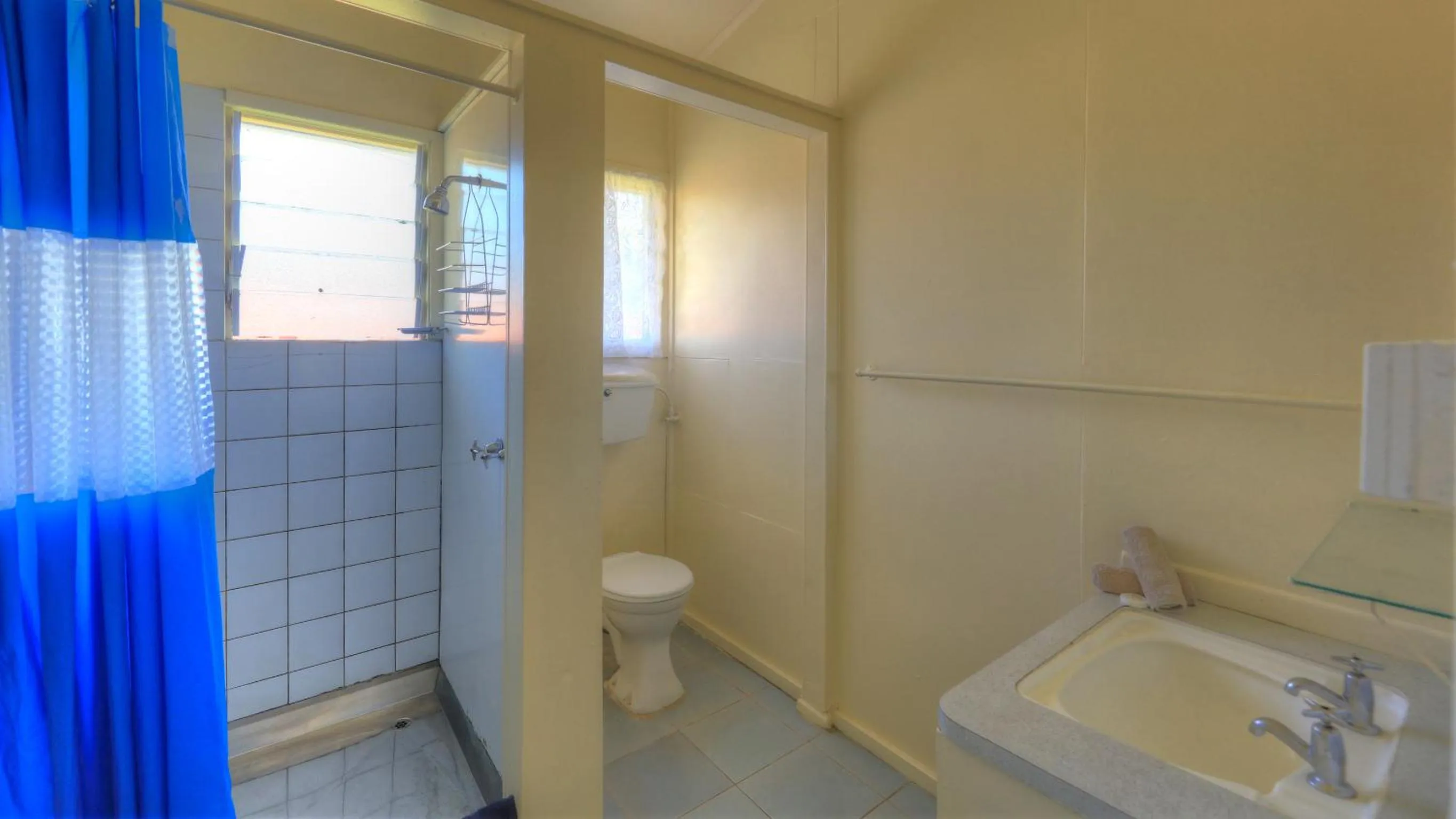 Bathroom in Kiikii Inn & Suites