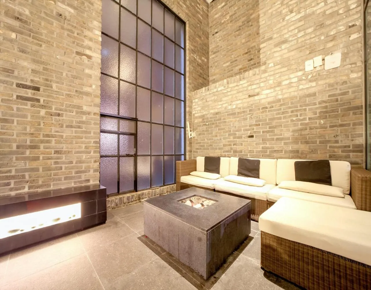 Bed in JS Boutique Hotel