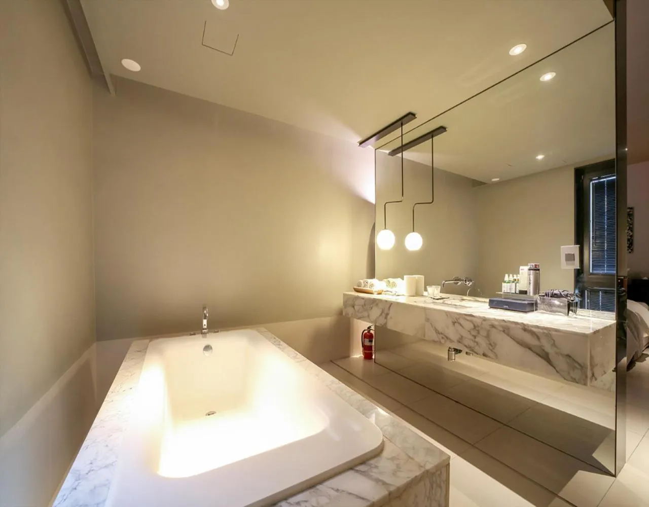 Bed in JS Boutique Hotel