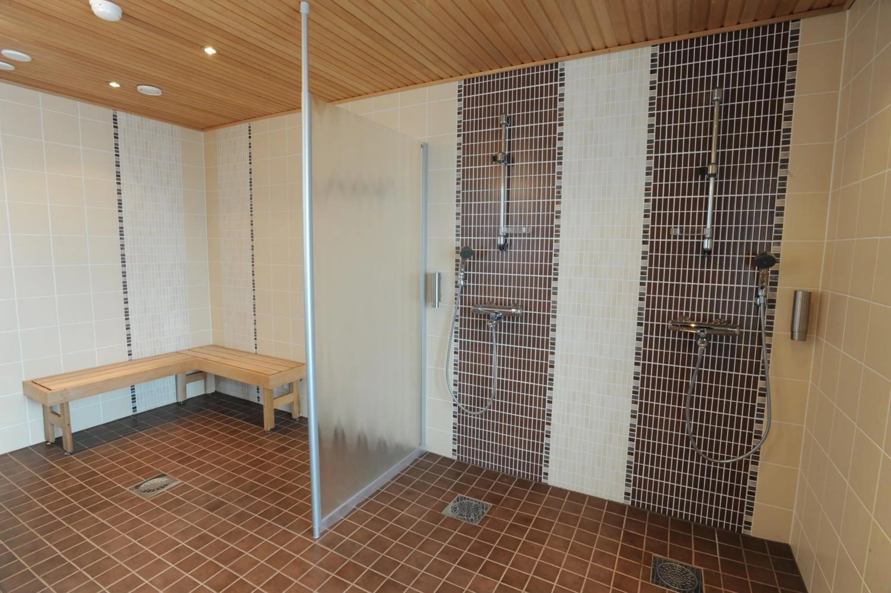 Shower in Tahko Hills