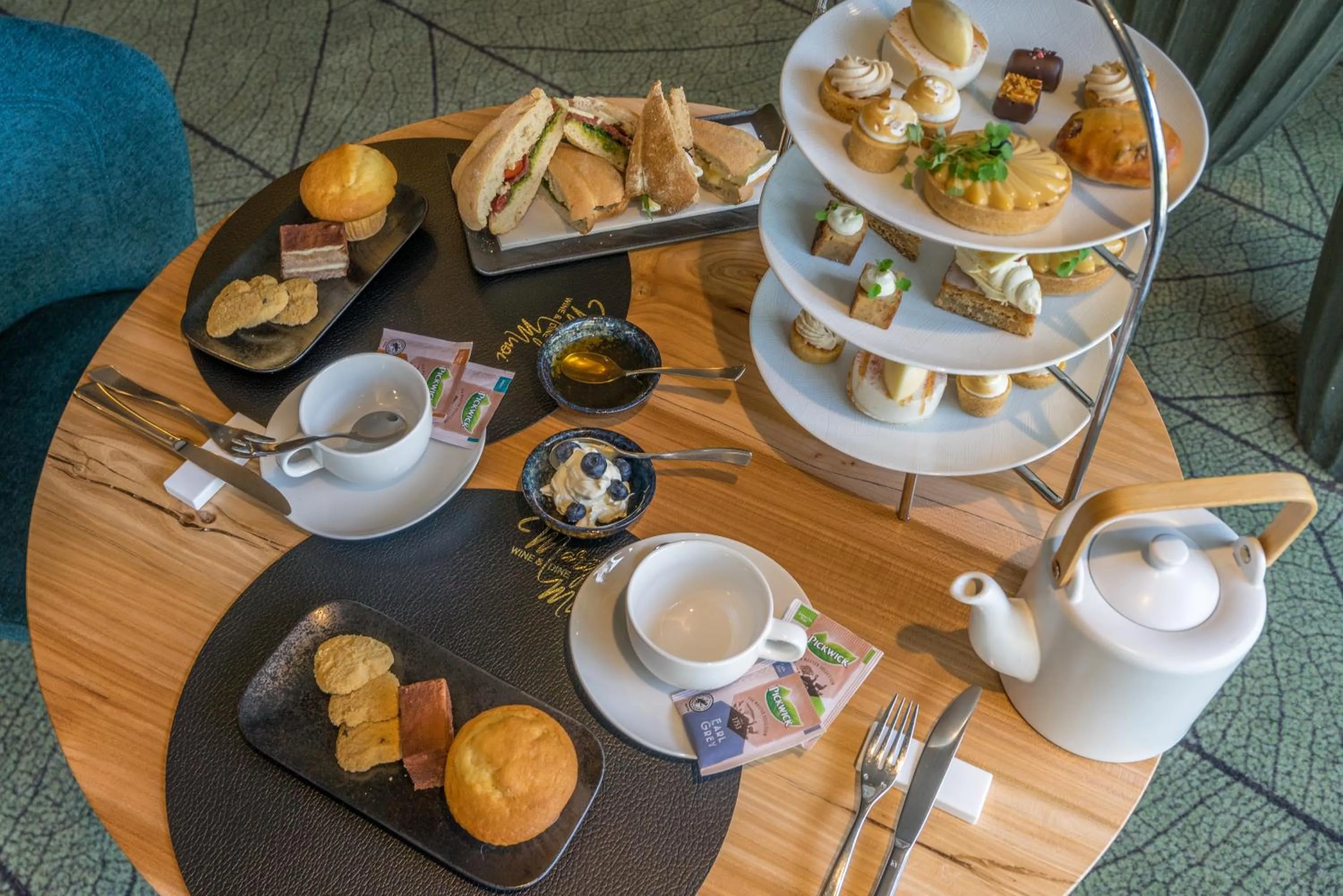 Food and drinks in Parkhotel Tjaarda