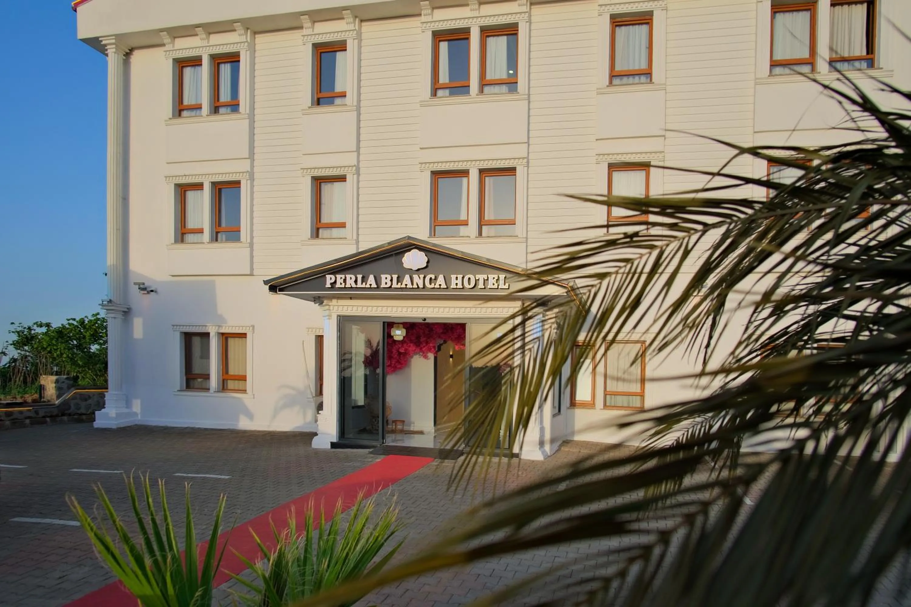 Perla Blanca Hotel