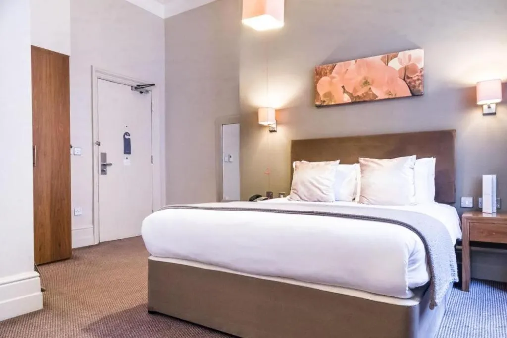 Double Room - Mobility Access with Roll-in Shower in The Met Hotel Leeds - Newly Refurbished