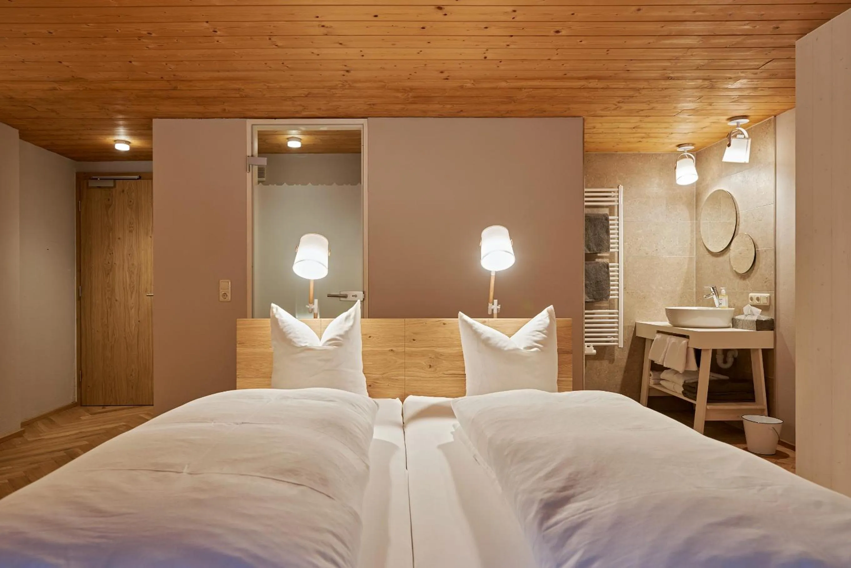 Photo of the whole room, Bed in Hotel Rössle