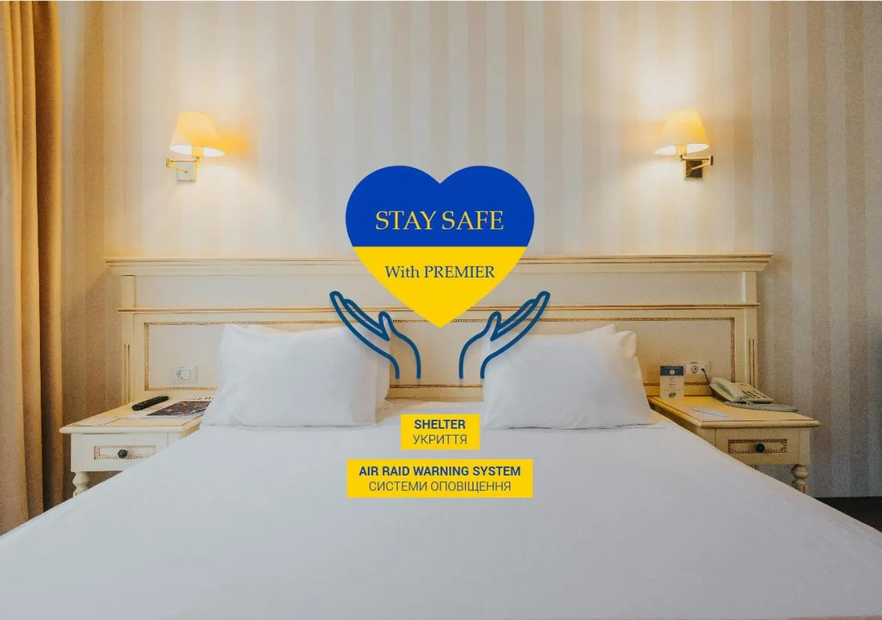 Bedroom, Bed in Premier Geneva Hotel