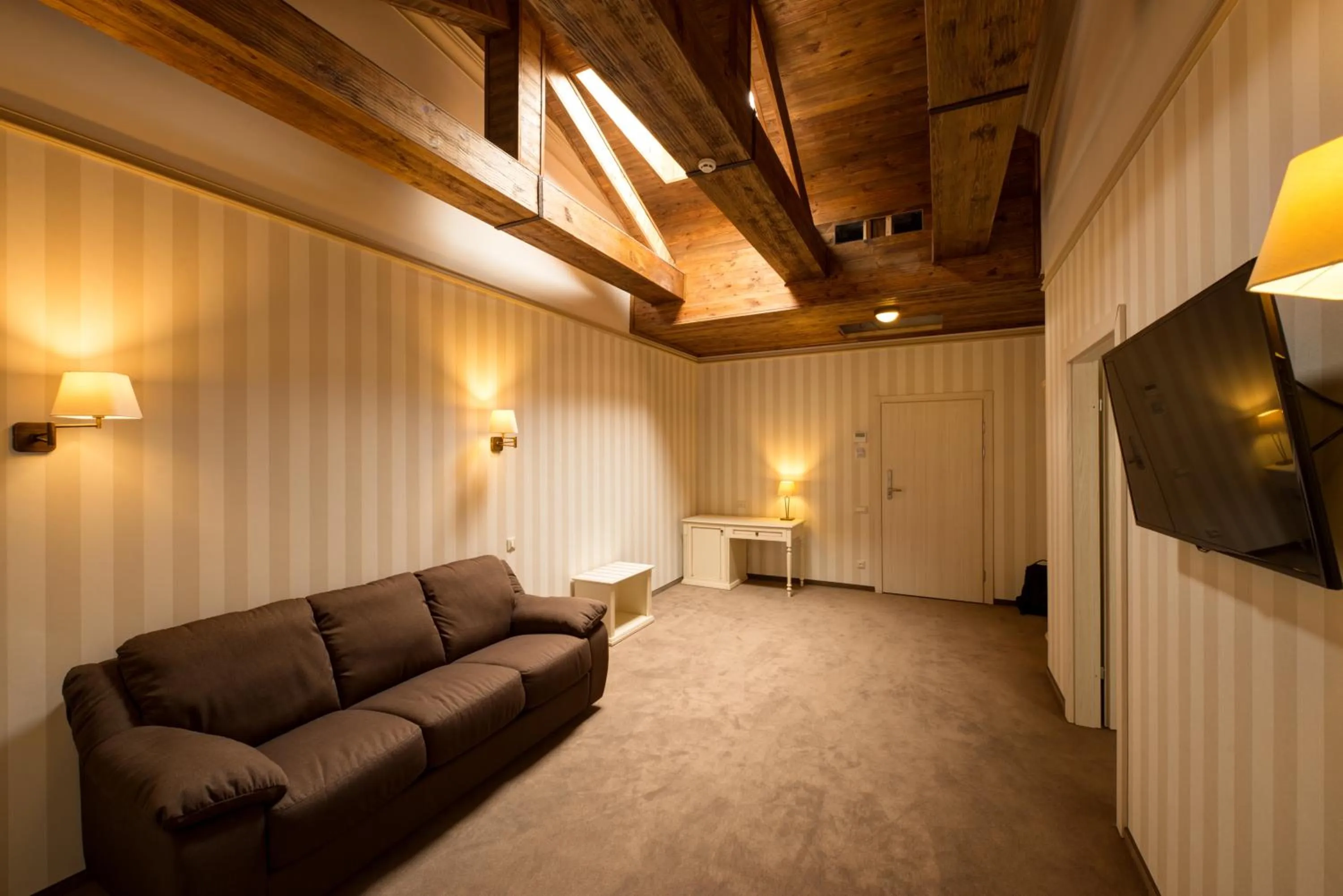 Premier Geneva Hotel