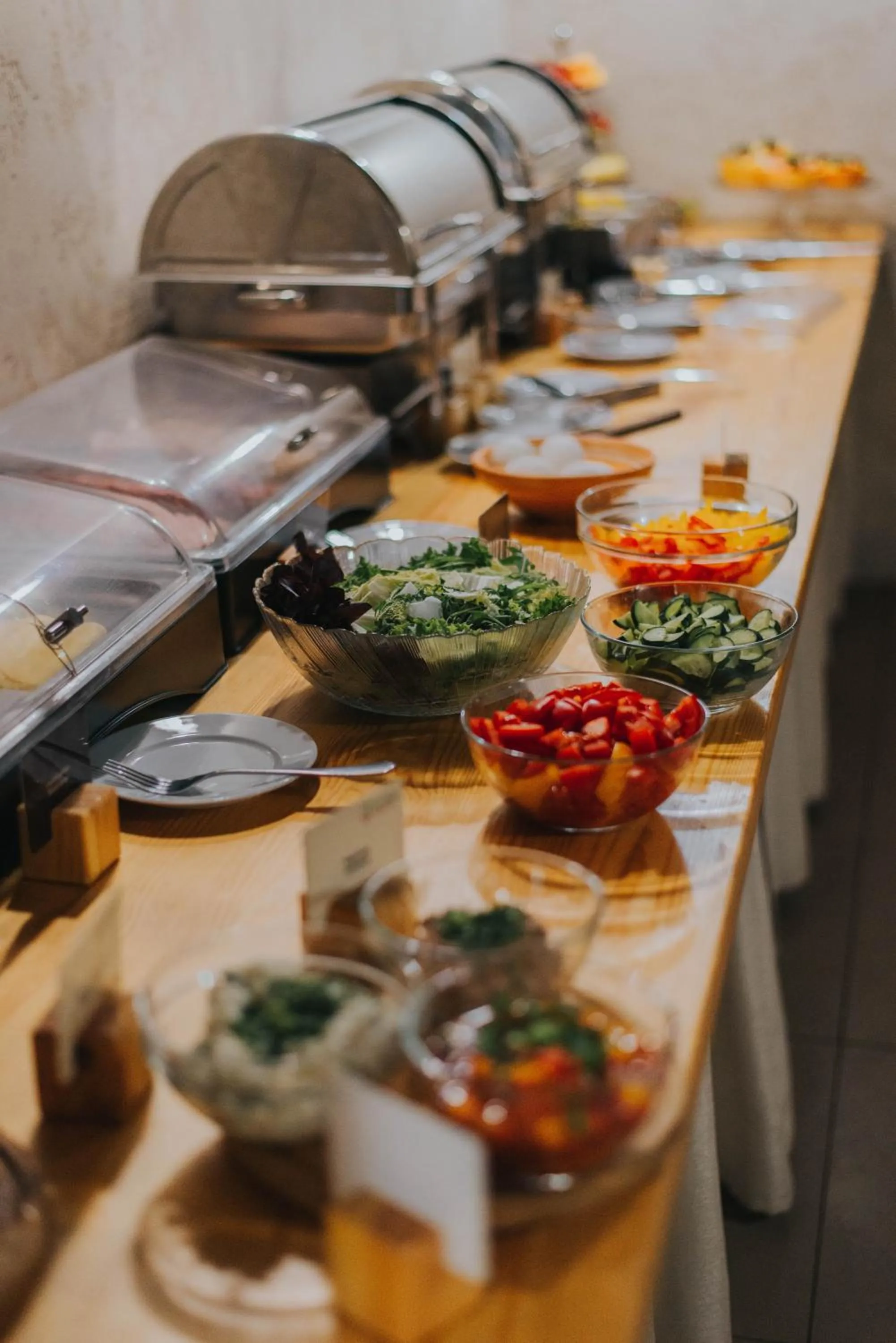 Restaurant/places to eat in Premier Geneva Hotel