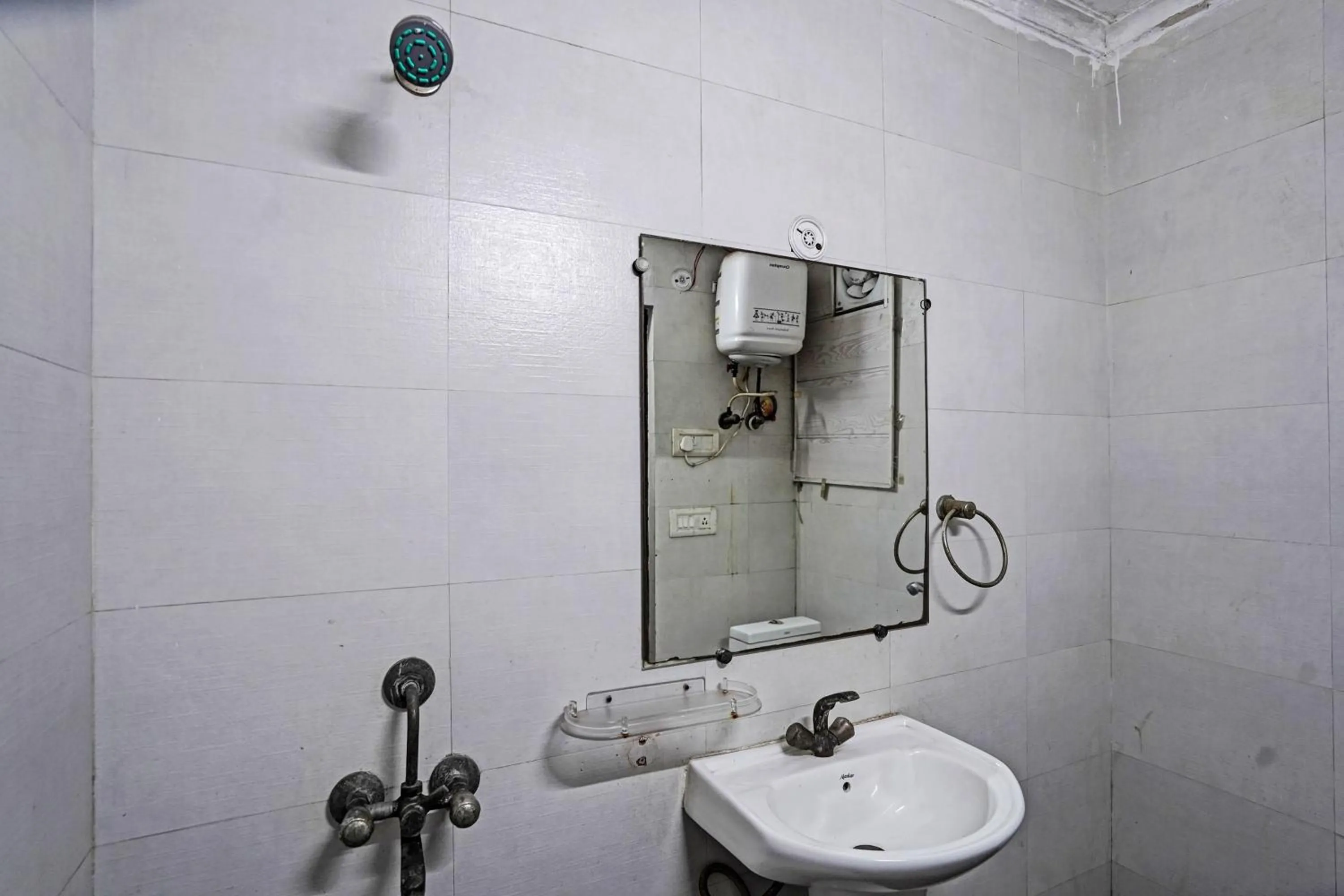 Bathroom in Capital O Bk House