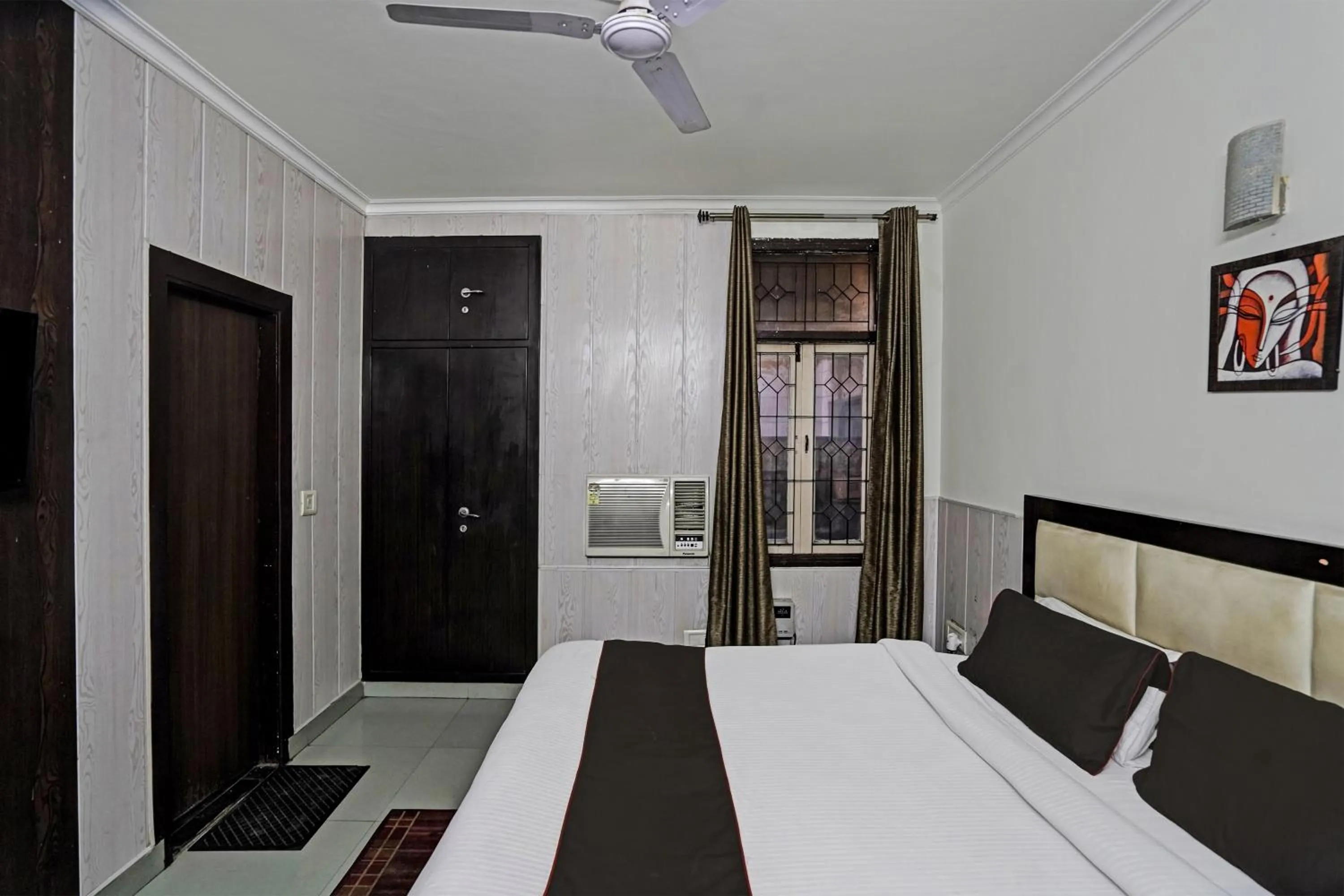 Bedroom, Bed in Capital O Bk House