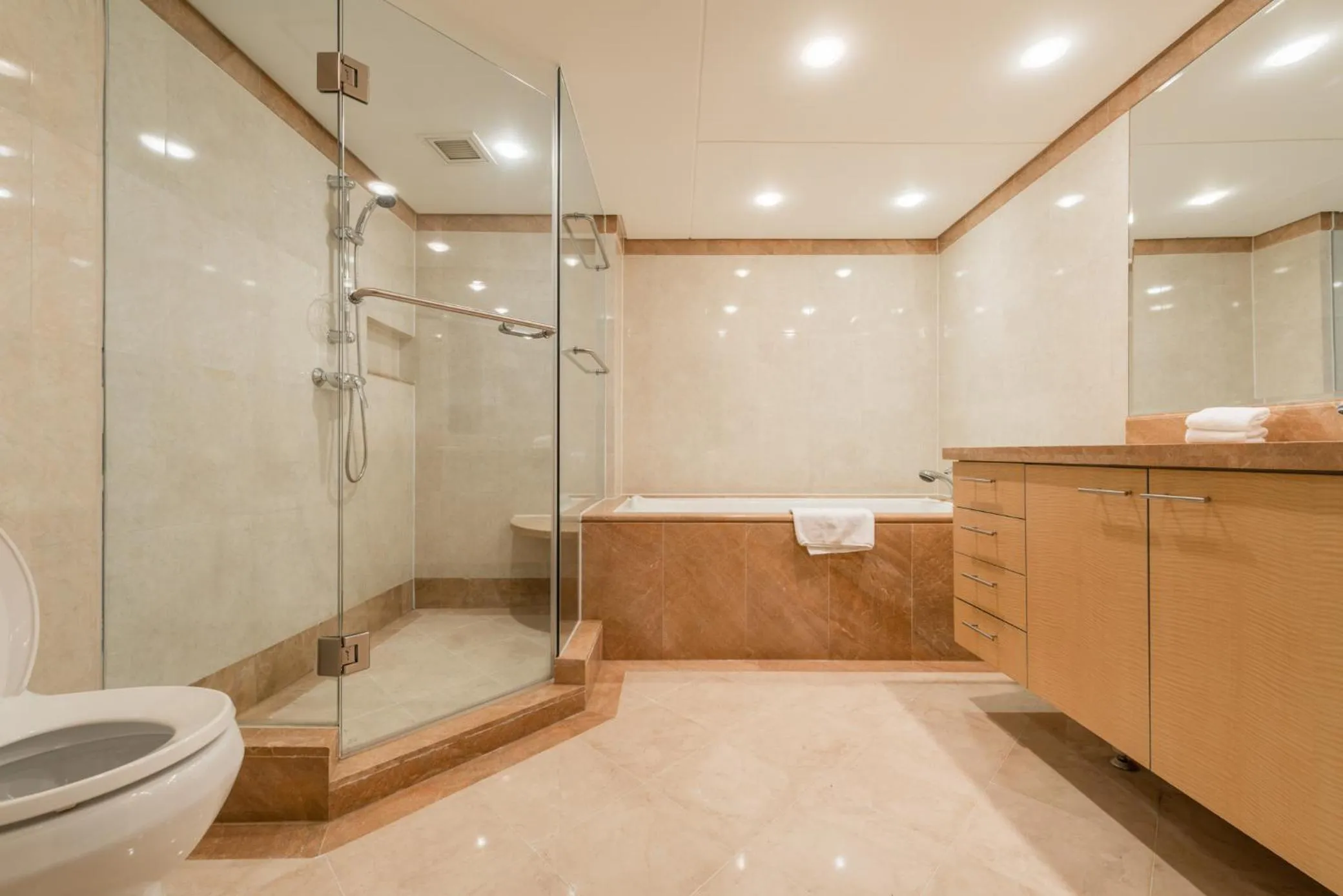 Shower in Shanghai Centre Serviced Apartment